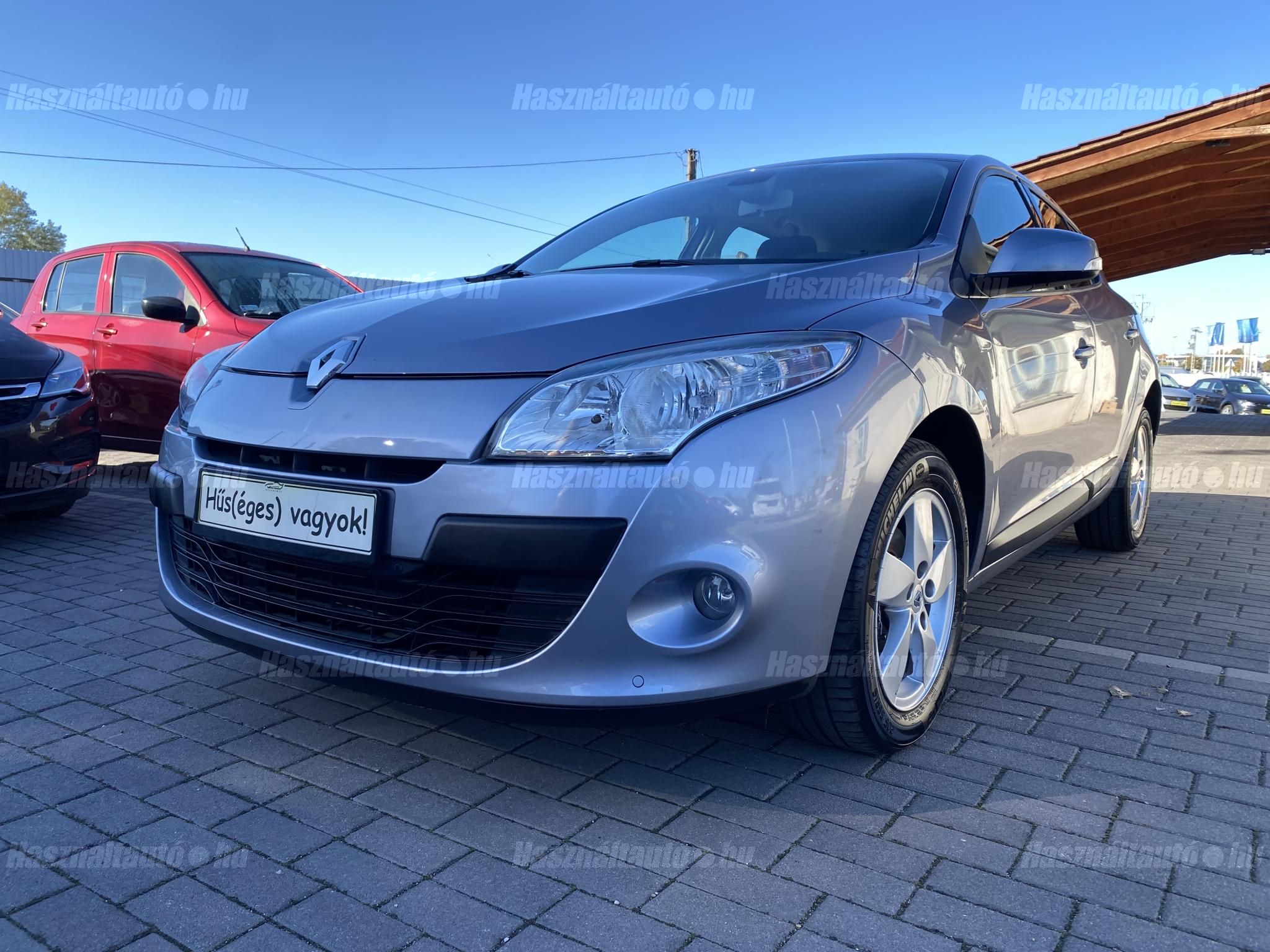 RENAULT MEGANE 2009/8 - 1