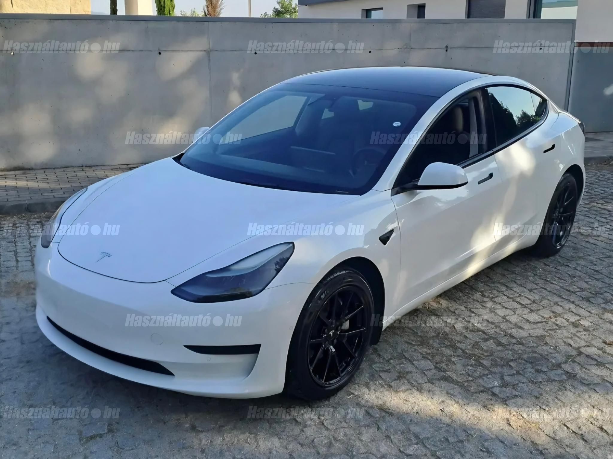 TESLA MODEL 3 2023/3 - 1