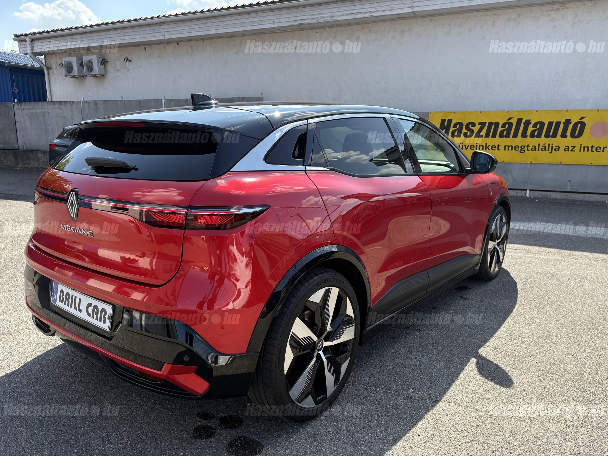 RENAULT MEGANE 2022/8 - 1