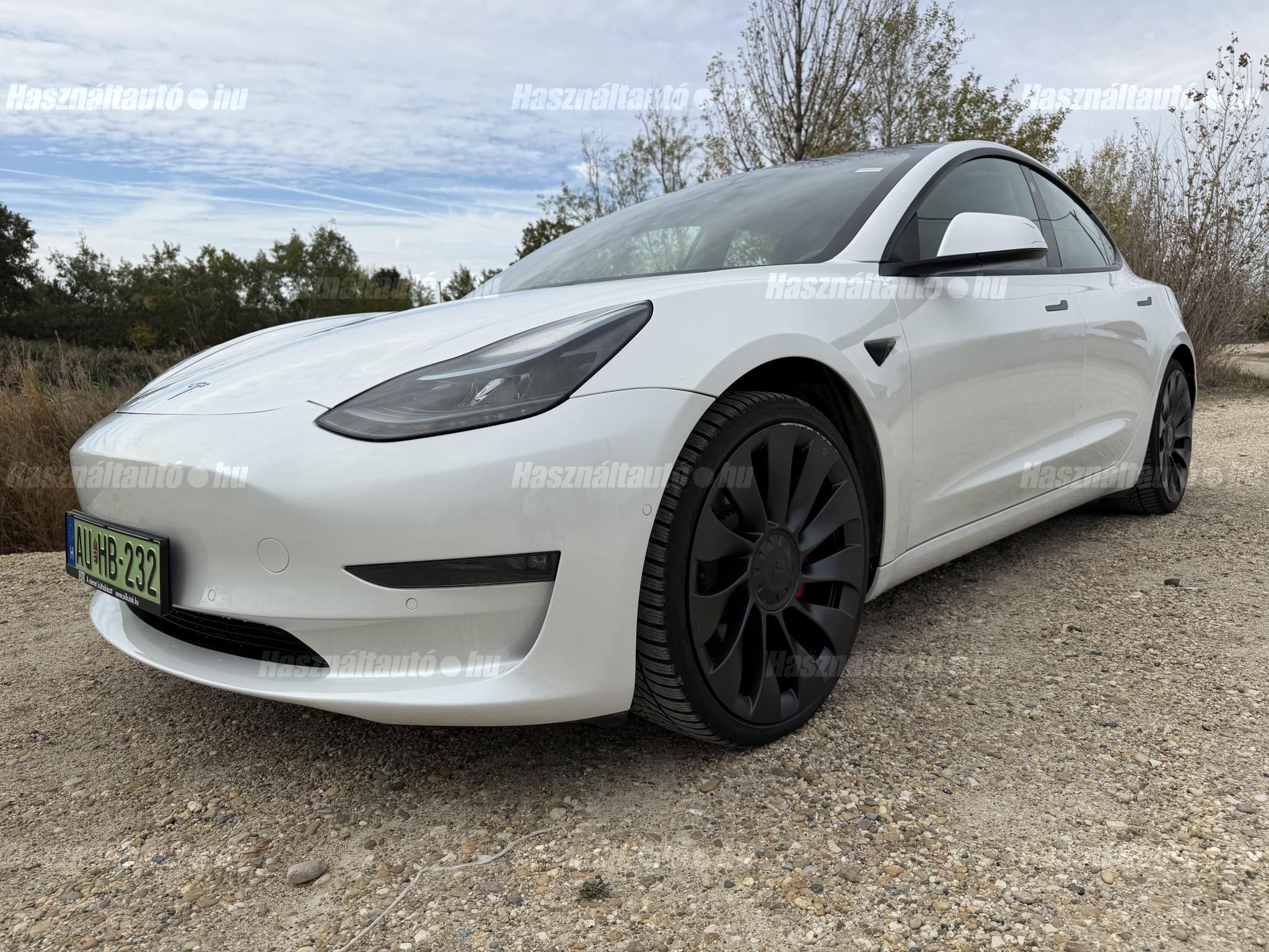 TESLA MODEL 3 2021/4 - 1