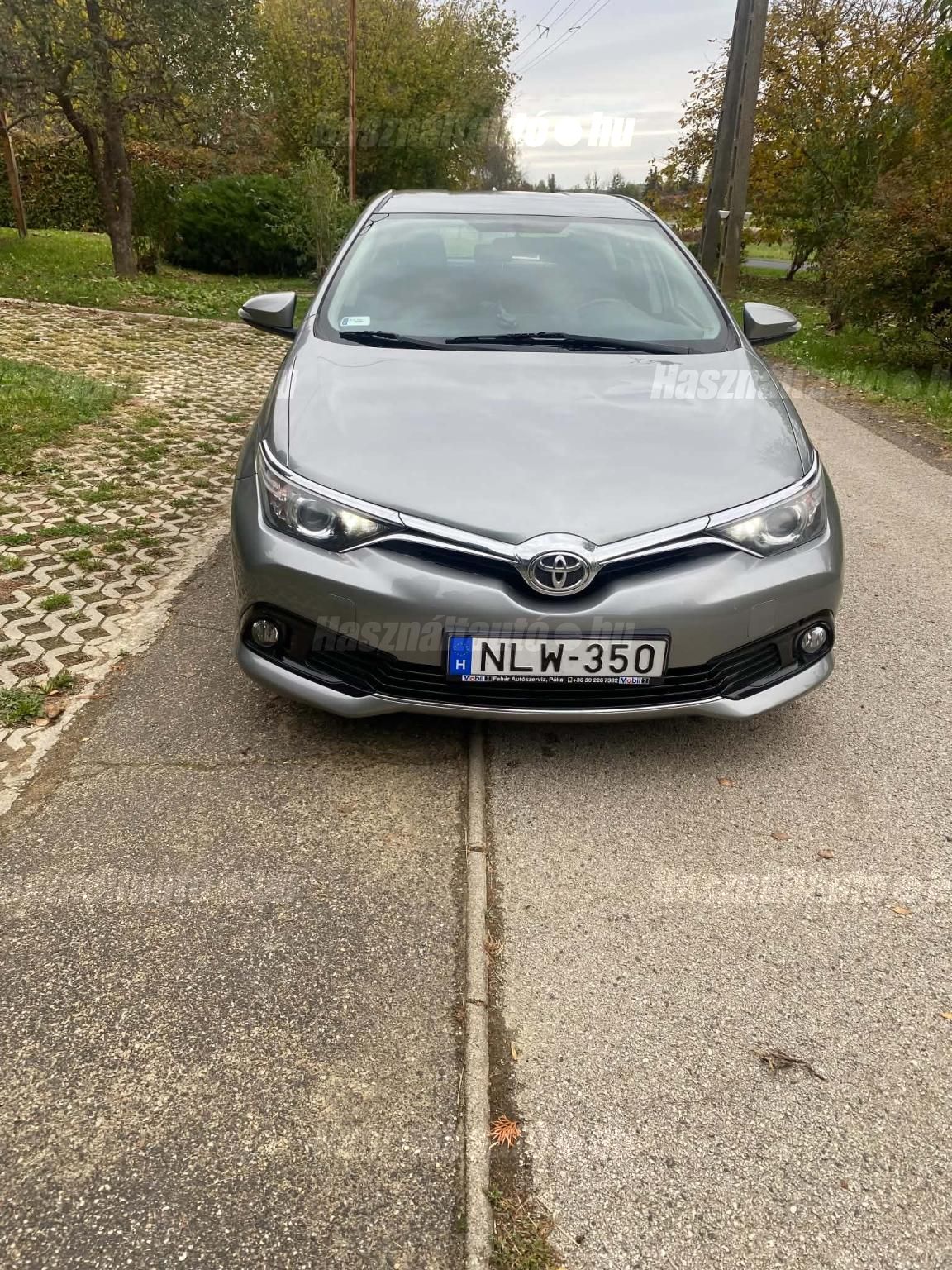 TOYOTA AURIS 2016/2 - 1