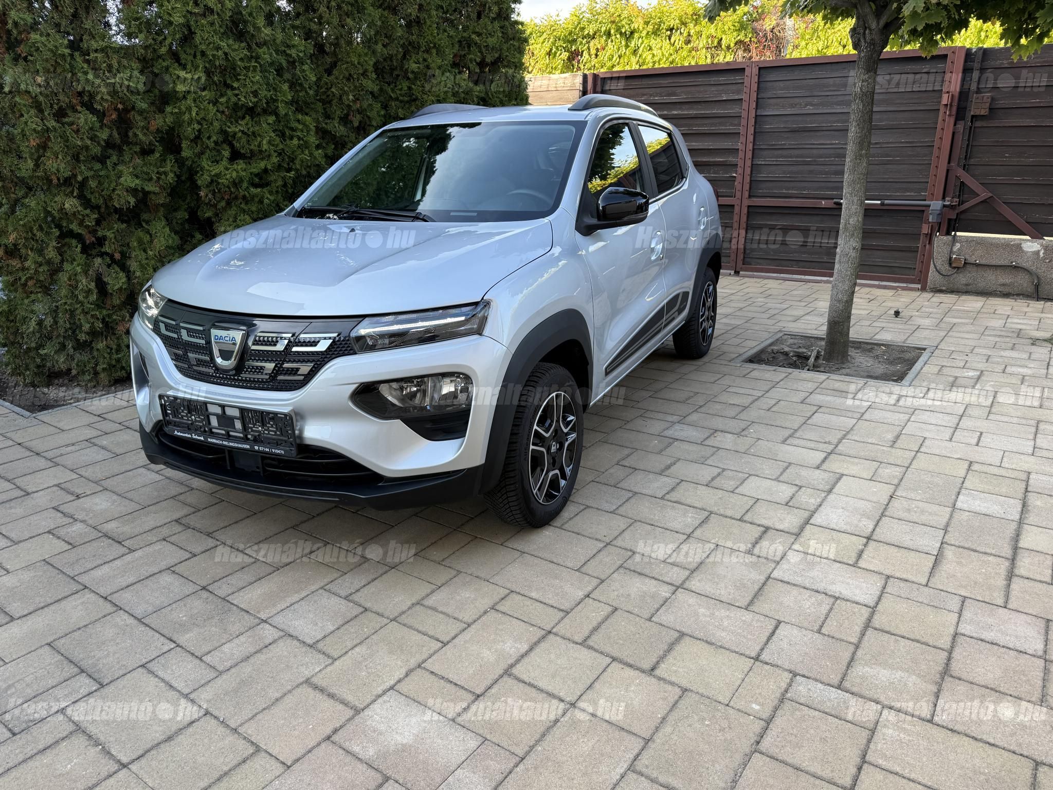 DACIA SPRING 2022/8 - 1
