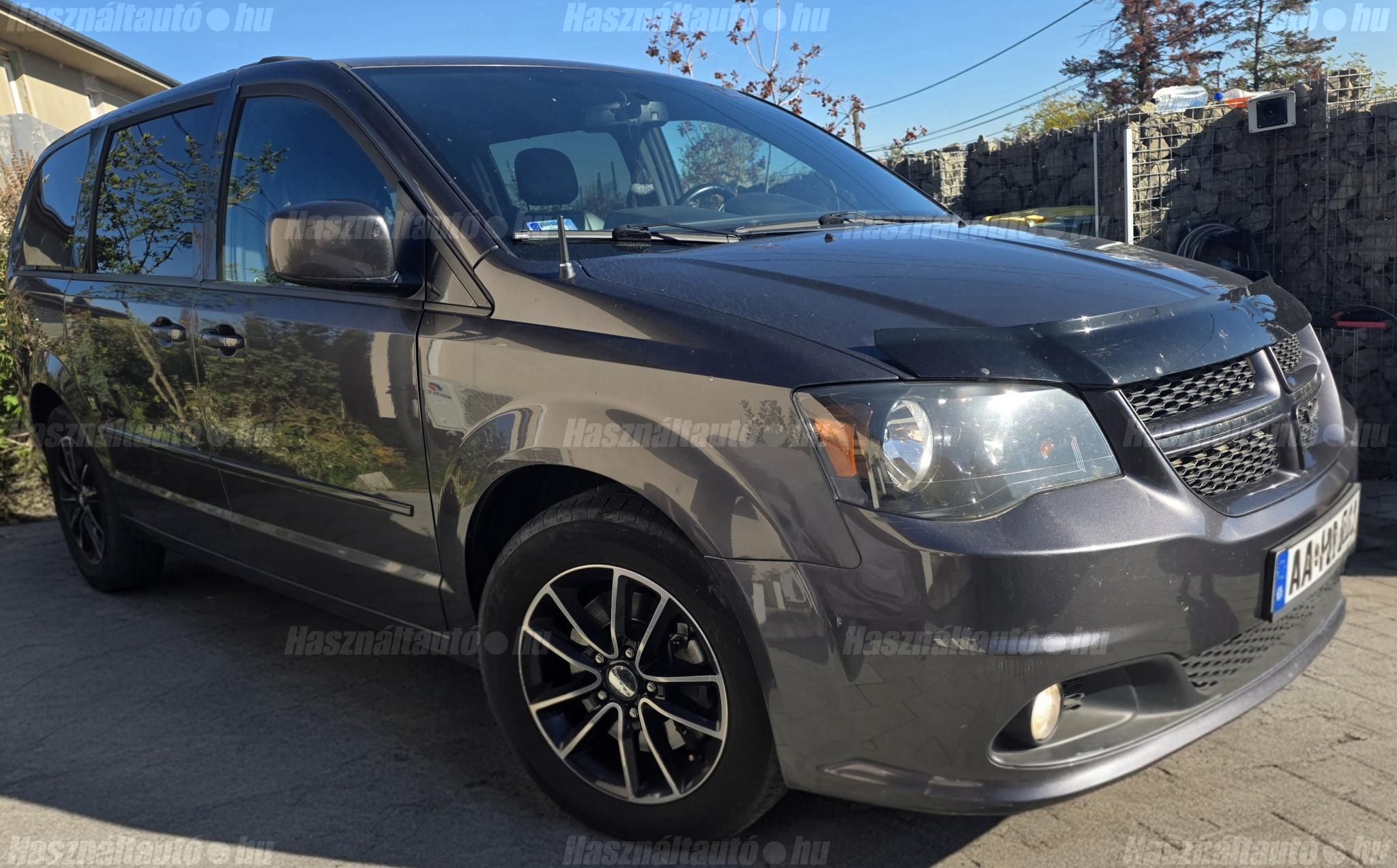 DODGE GRAND CARAVAN 2016/10 - 1