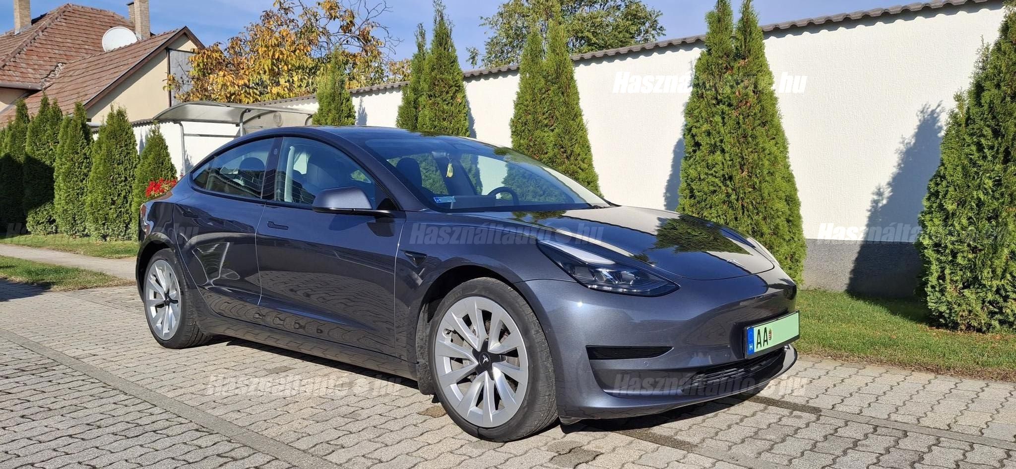 TESLA MODEL 3 2022/3 - 1