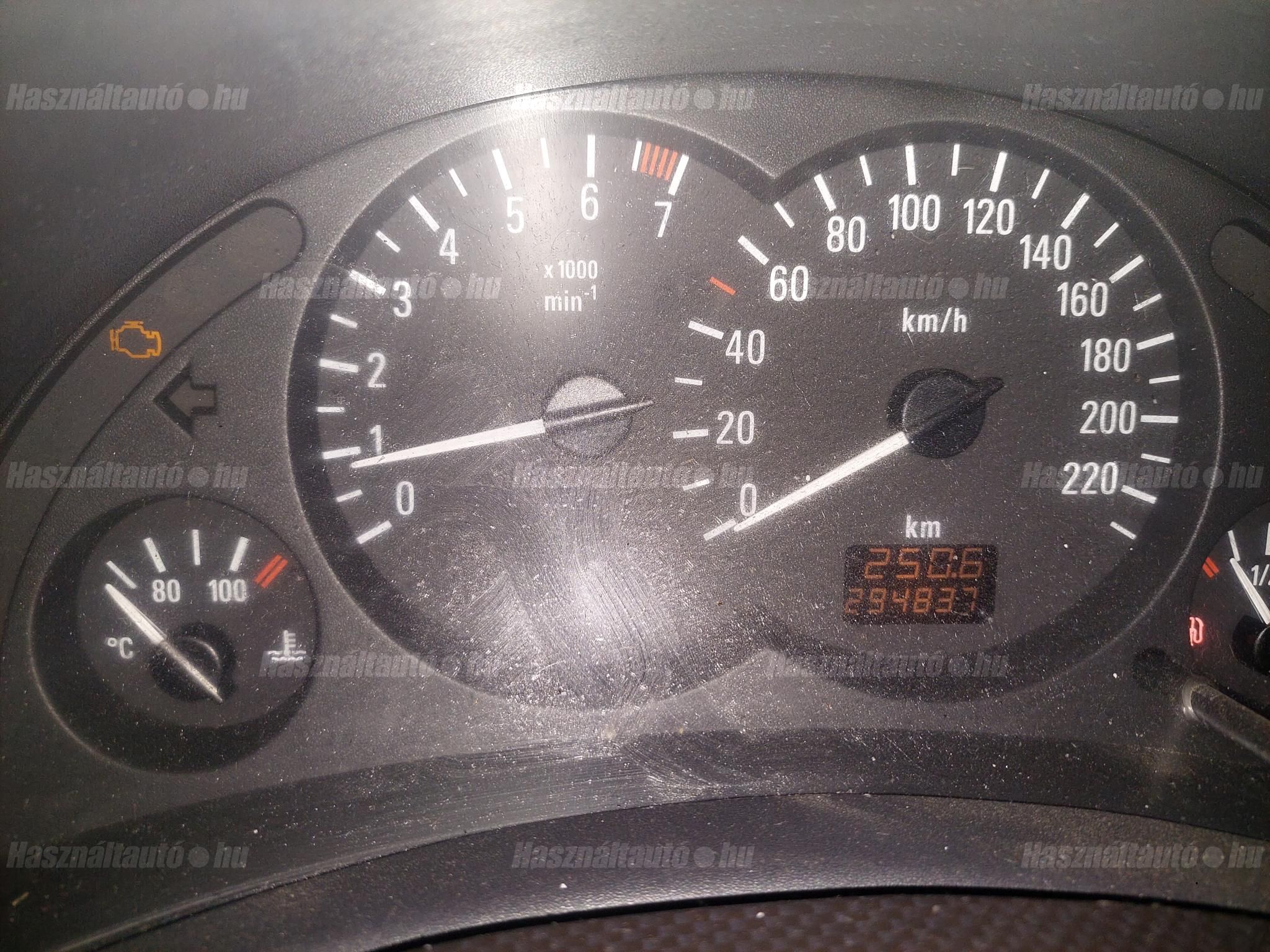 OPEL CORSA C 2001/2 - 1