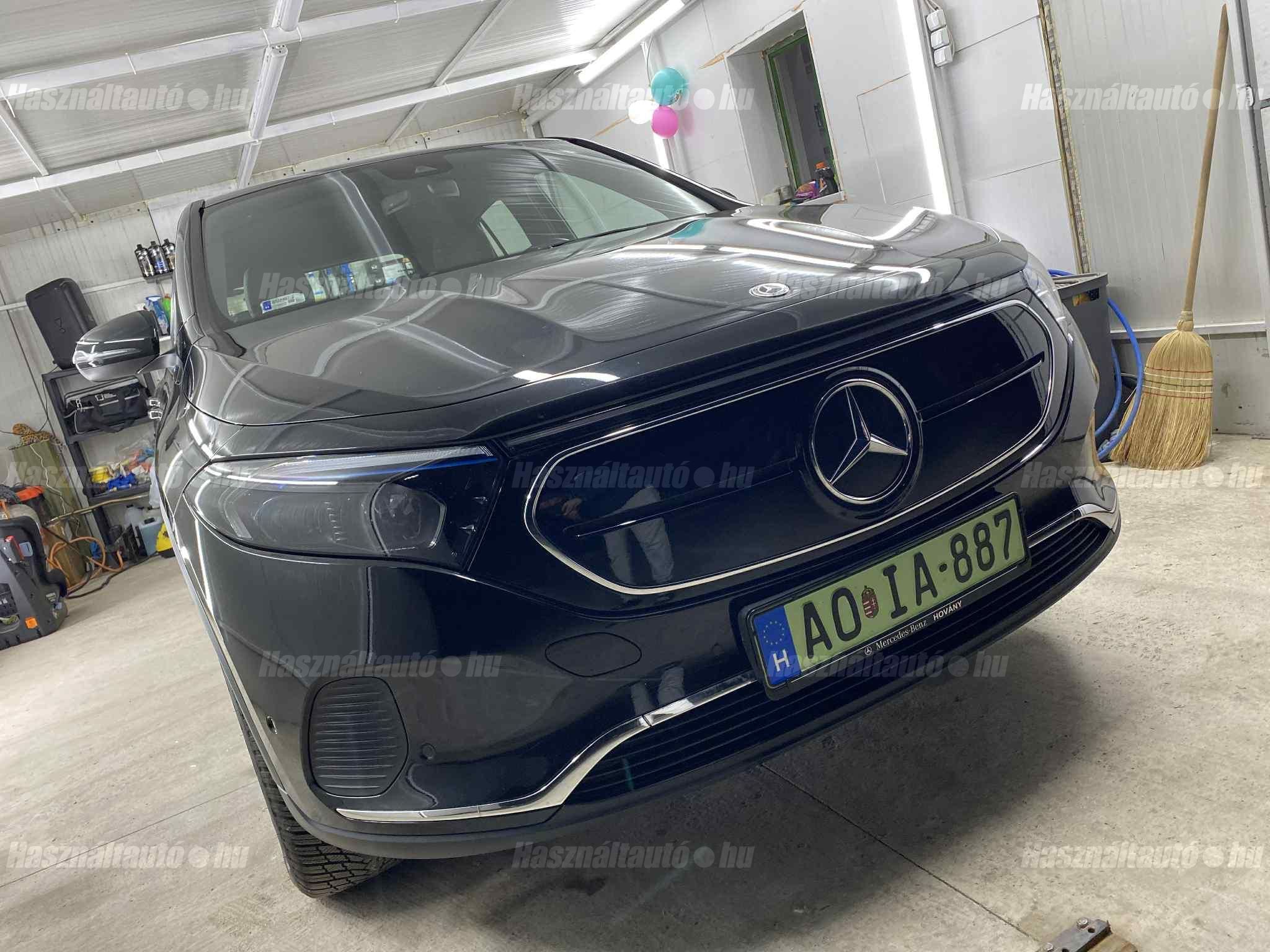 MERCEDES-BENZ EQA 2022/8 - 1