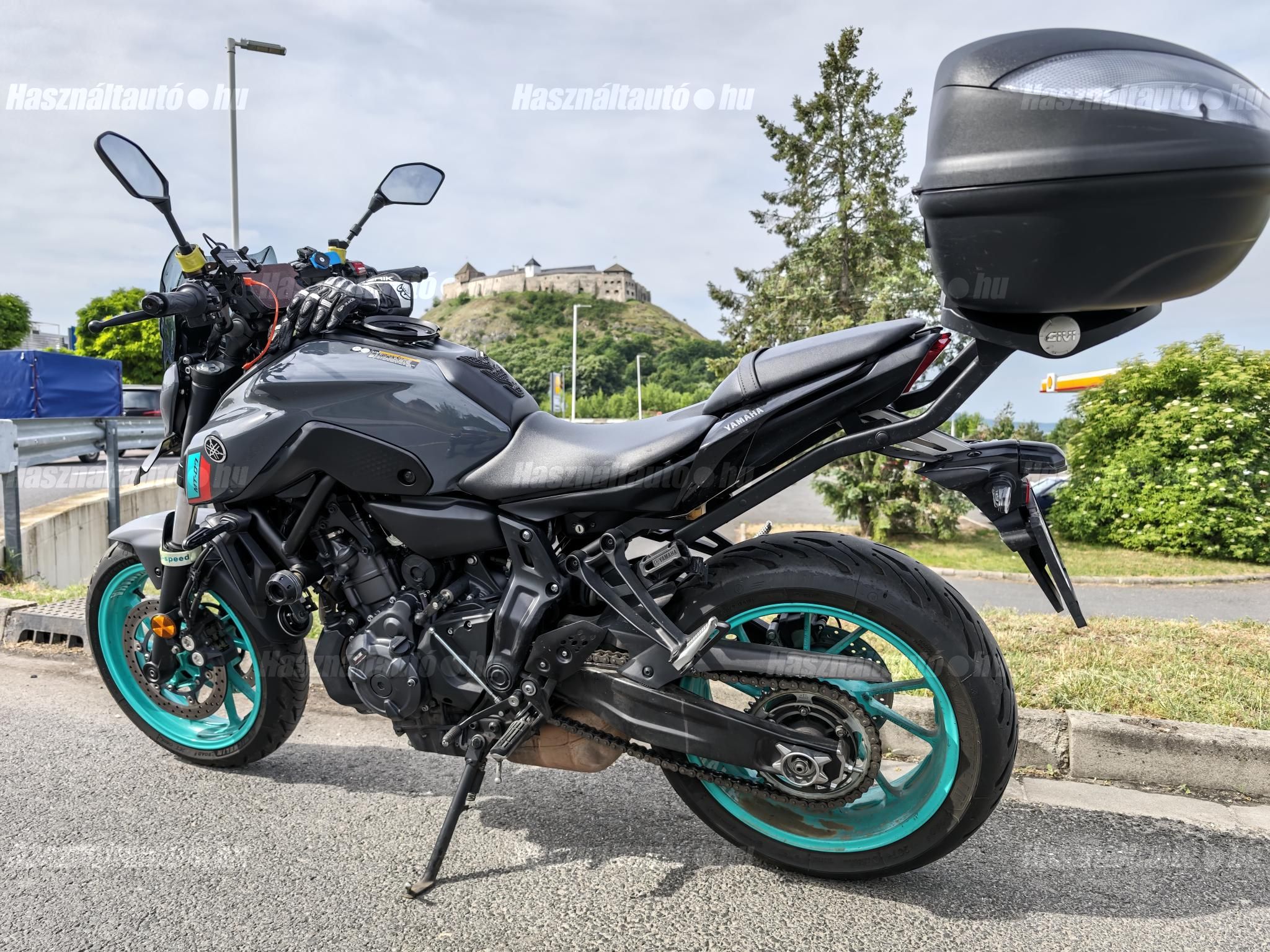 YAMAHA MT-07 2023/4 - 1