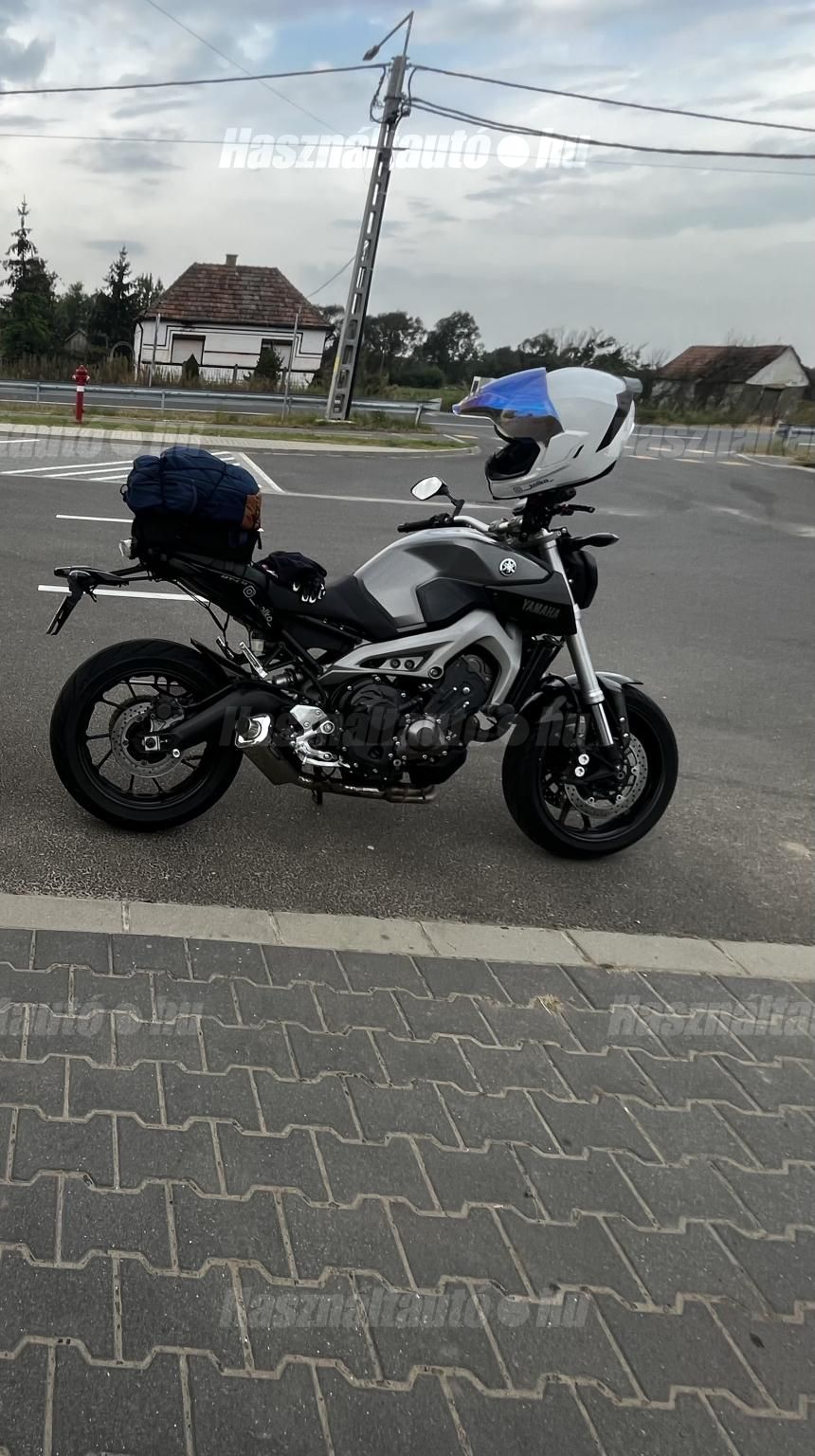 YAMAHA MT-09 2015/1 - 1