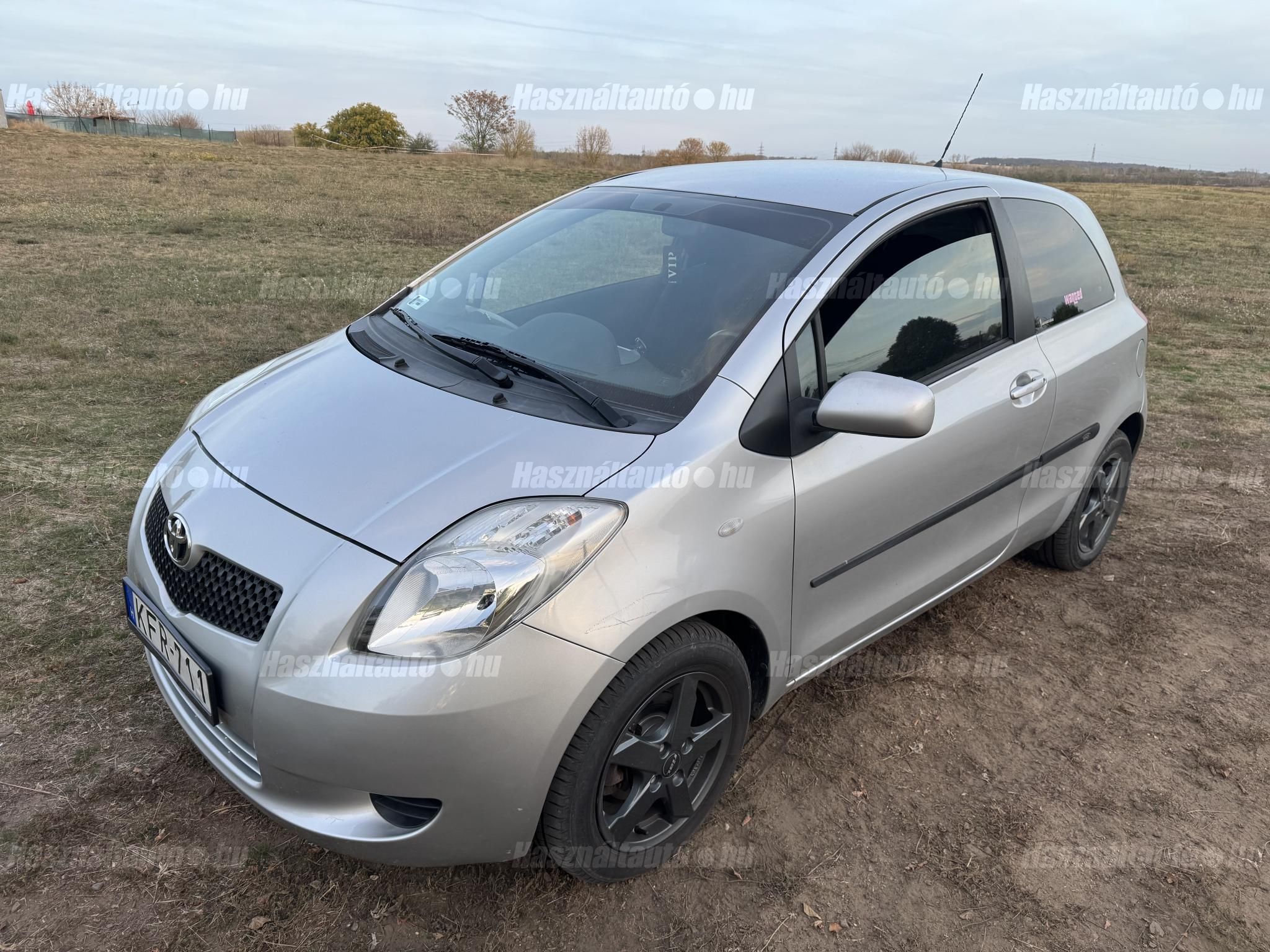 TOYOTA YARIS 2006/4 - 1