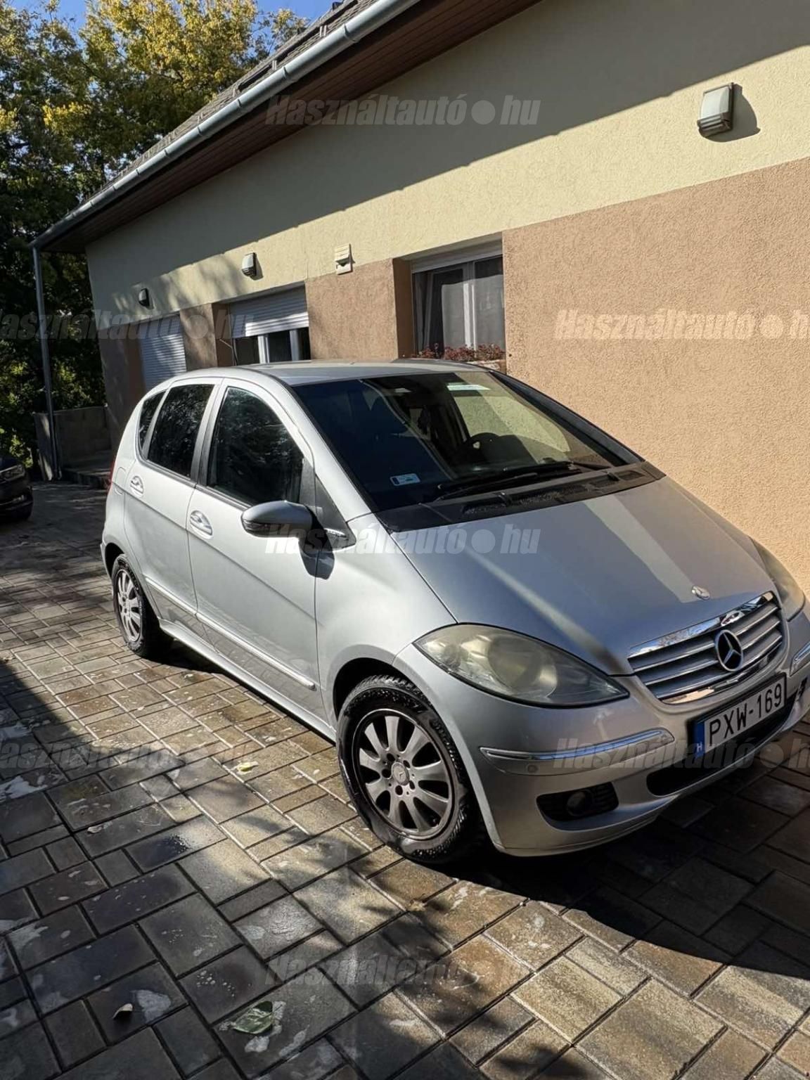 MERCEDES-BENZ A 180 2008/4 - 1