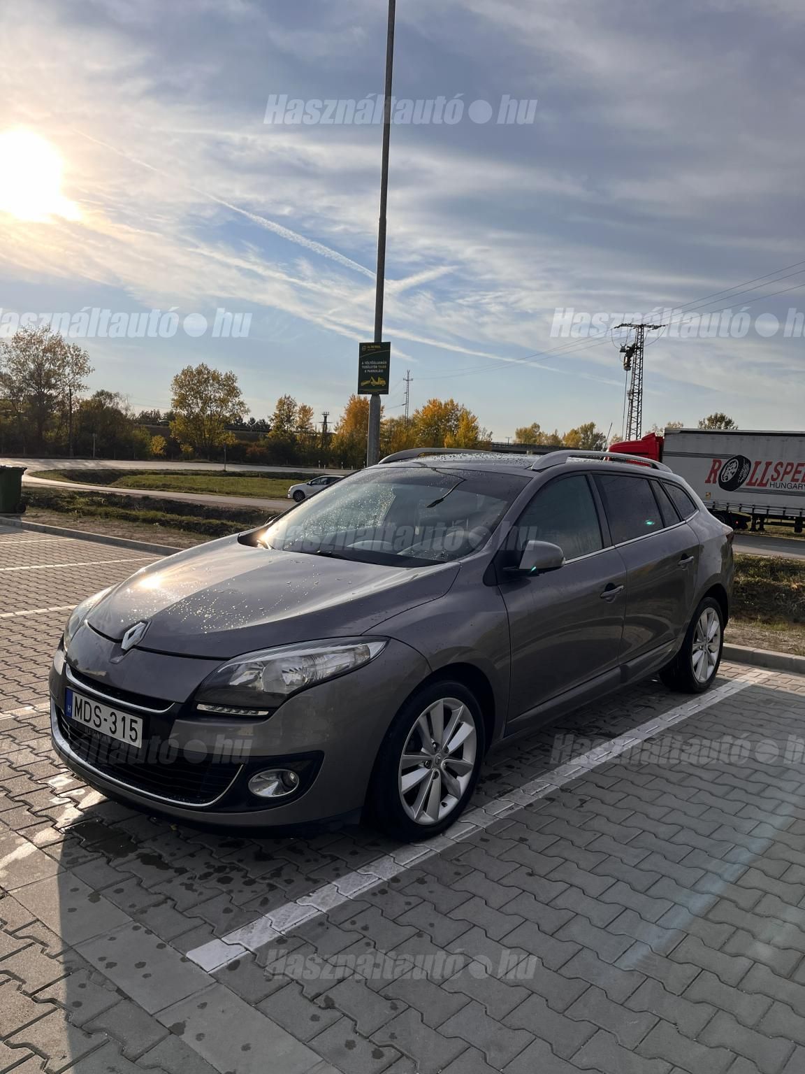 RENAULT MEGANE 2012/7 - 1