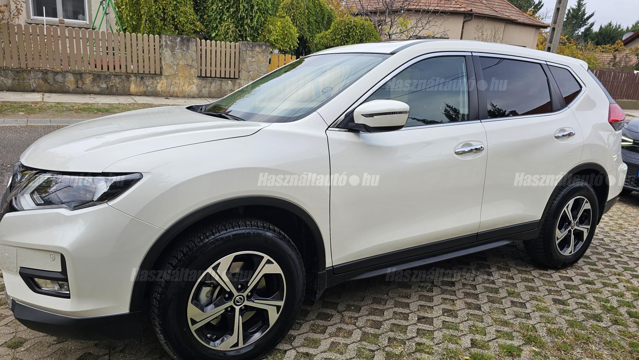 NISSAN X-TRAIL 2019 - 1