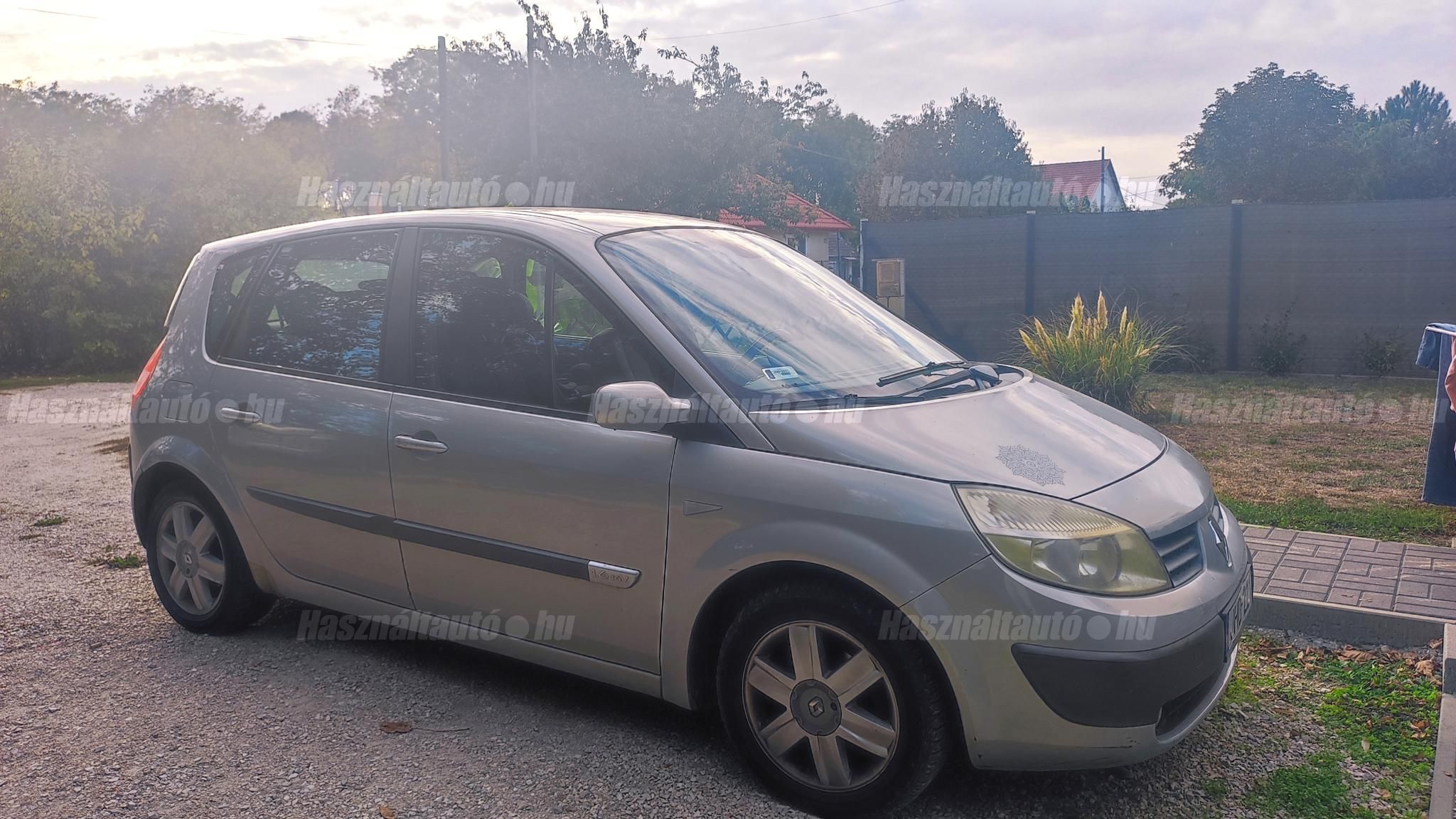RENAULT SCENIC 2004/7 - 1