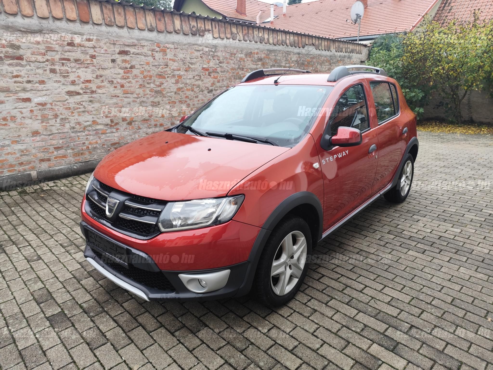 DACIA SANDERO 2014/5 - 1