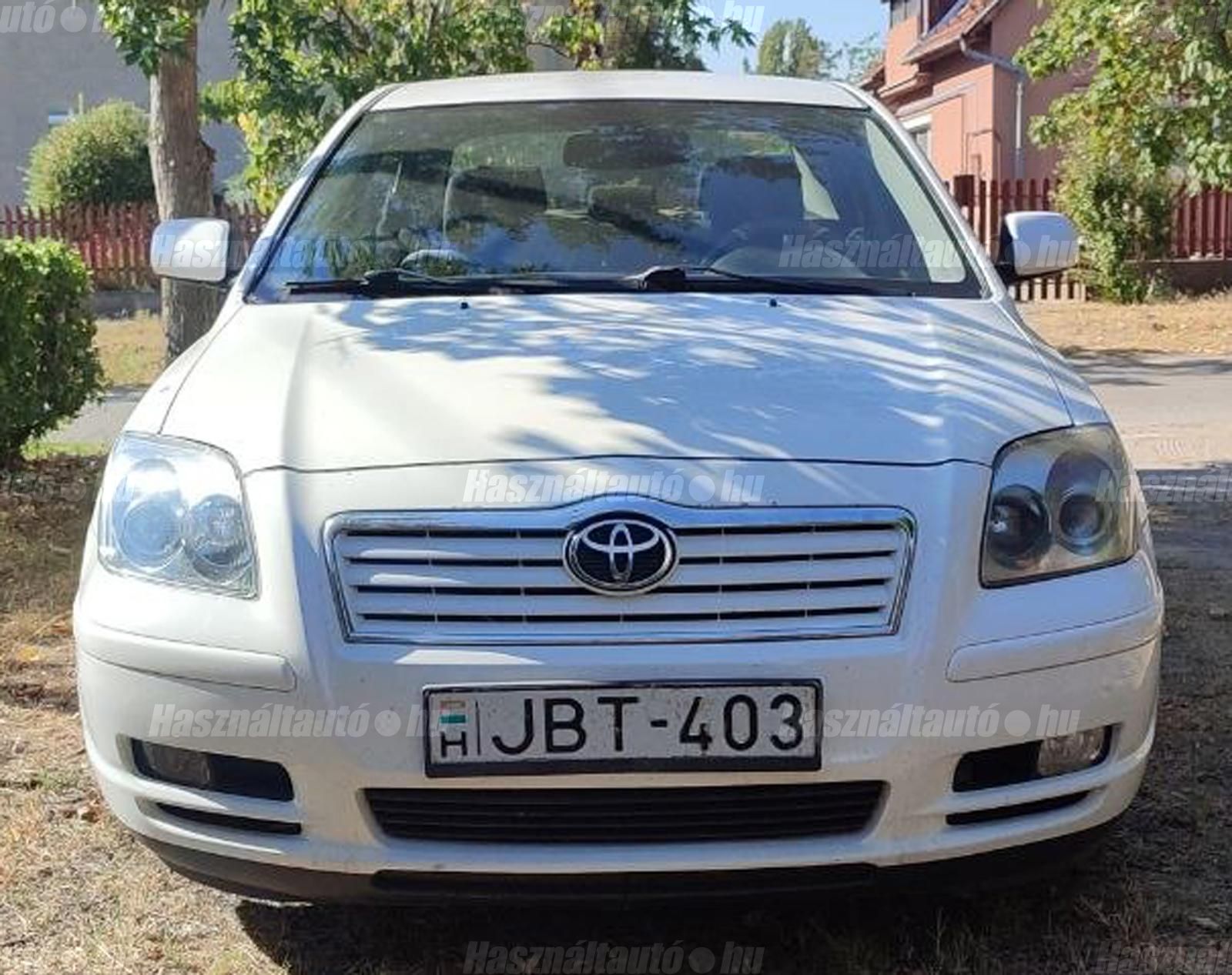 TOYOTA AVENSIS 2004/4 - 1