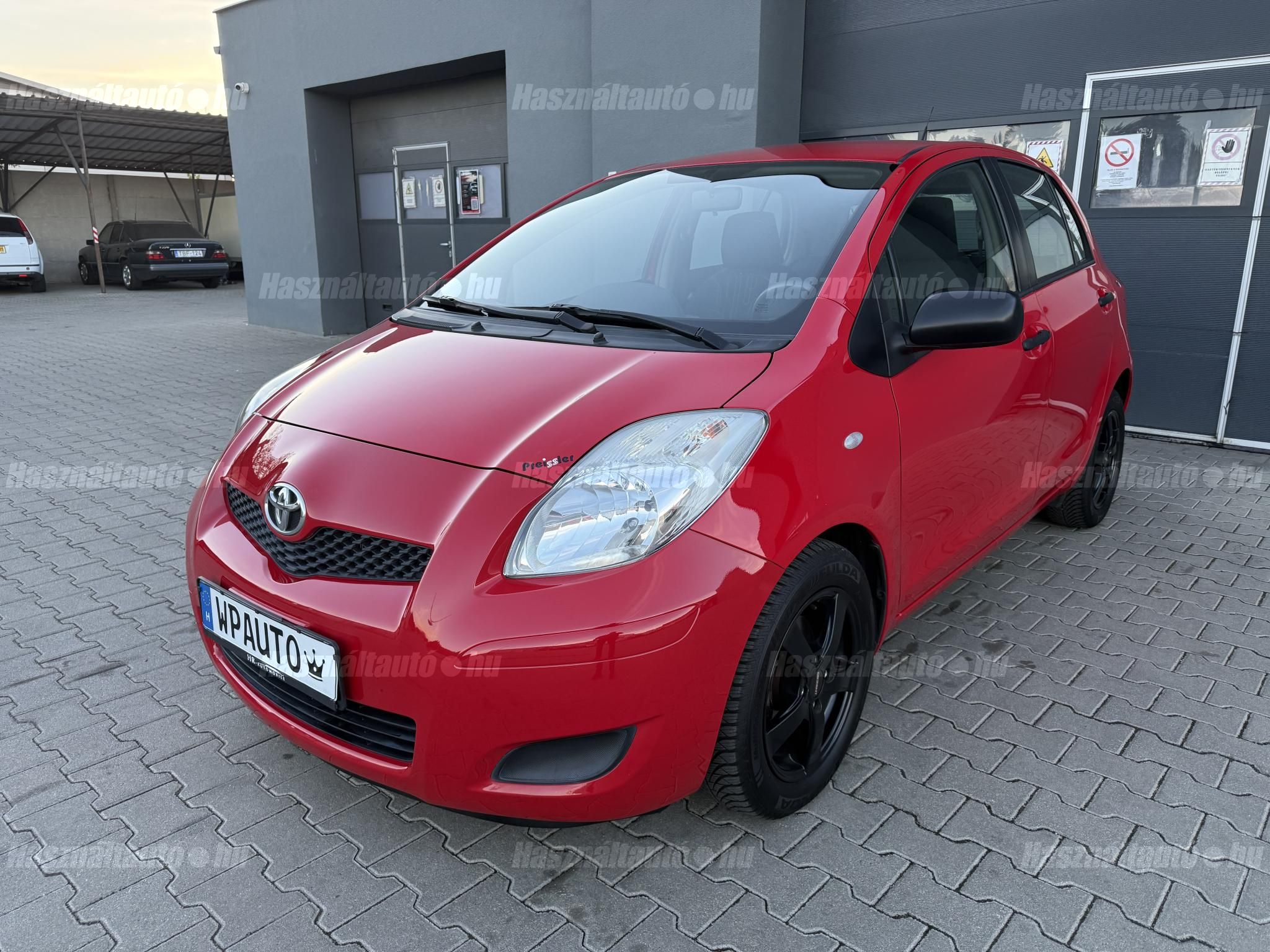 TOYOTA YARIS 2010/7 - 1