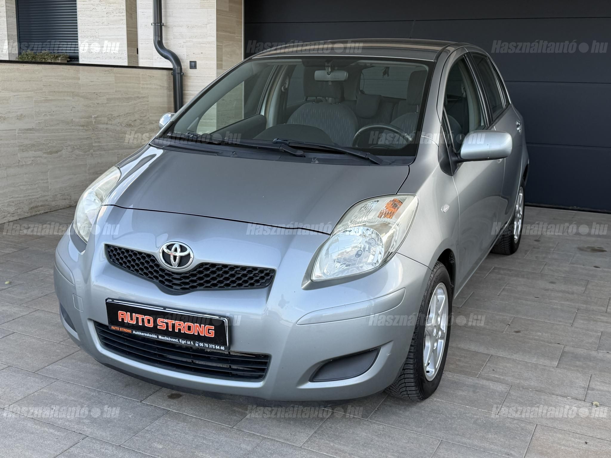 TOYOTA YARIS 2010/3 - 1
