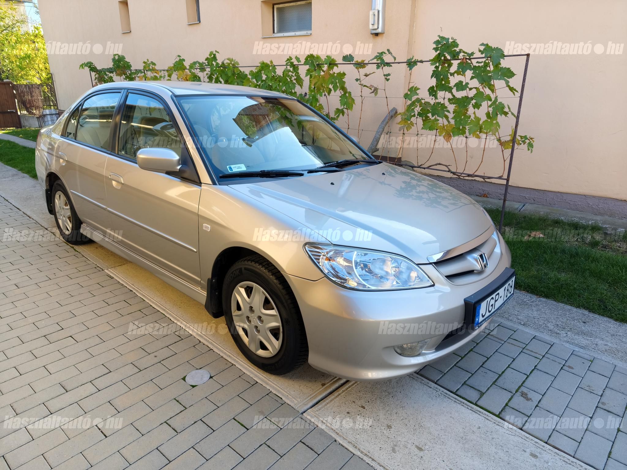 HONDA CIVIC 2004/8 - 1