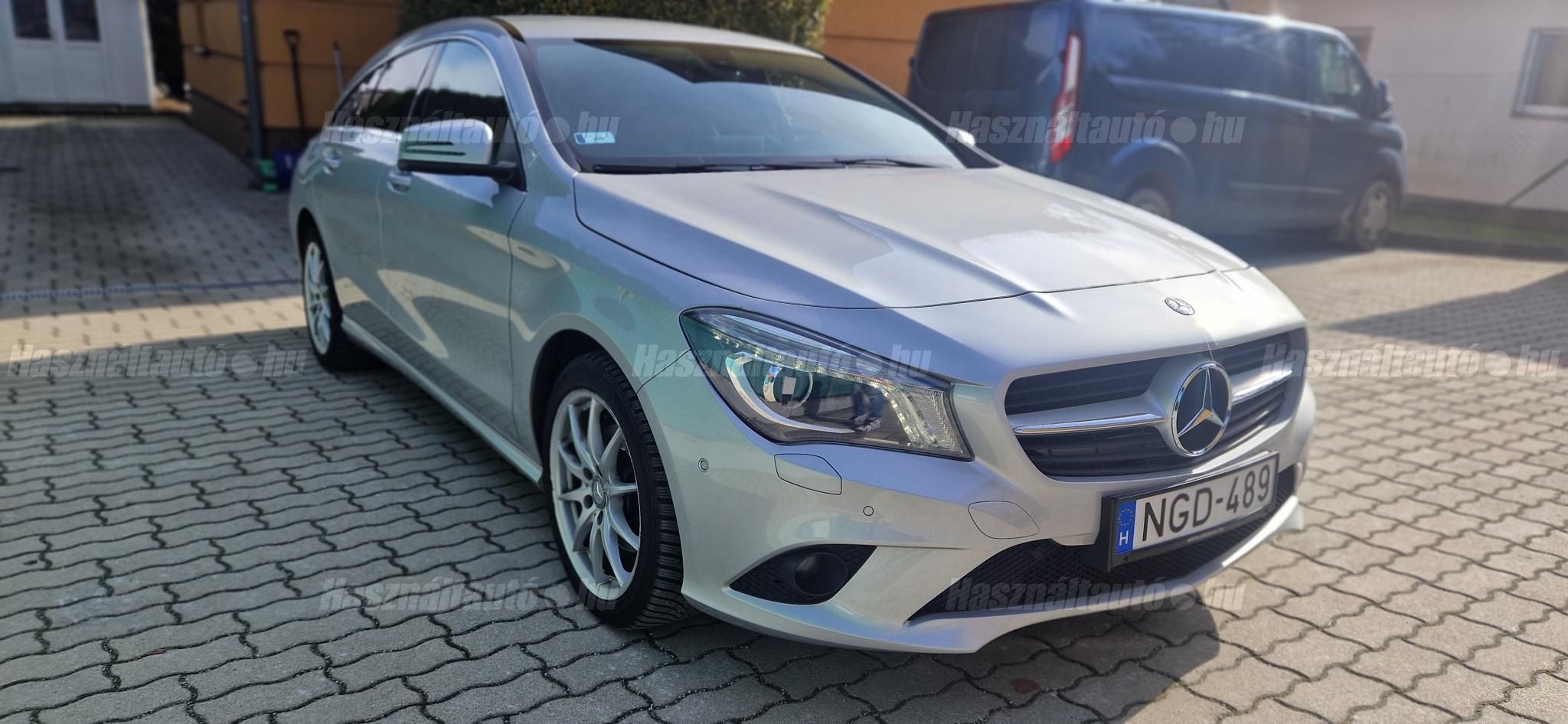 MERCEDES-BENZ CLA 220 2015/6 - 1