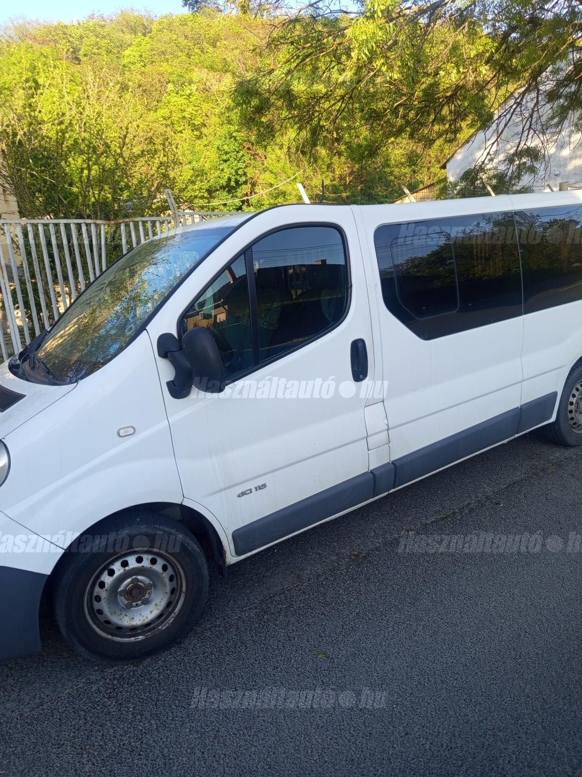 RENAULT TRAFIC 2011/3 - 1