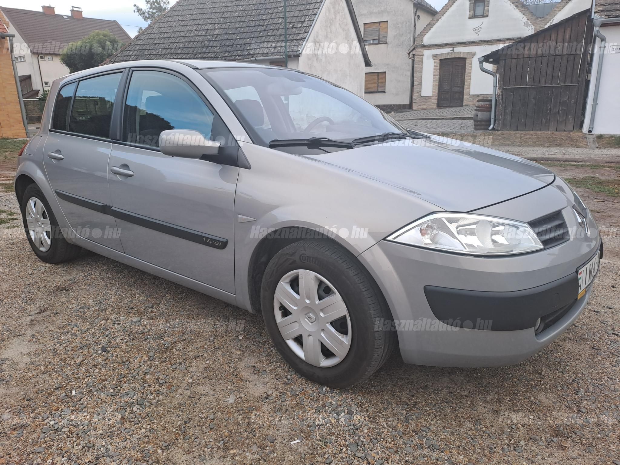 RENAULT MEGANE 2004/3 - 1