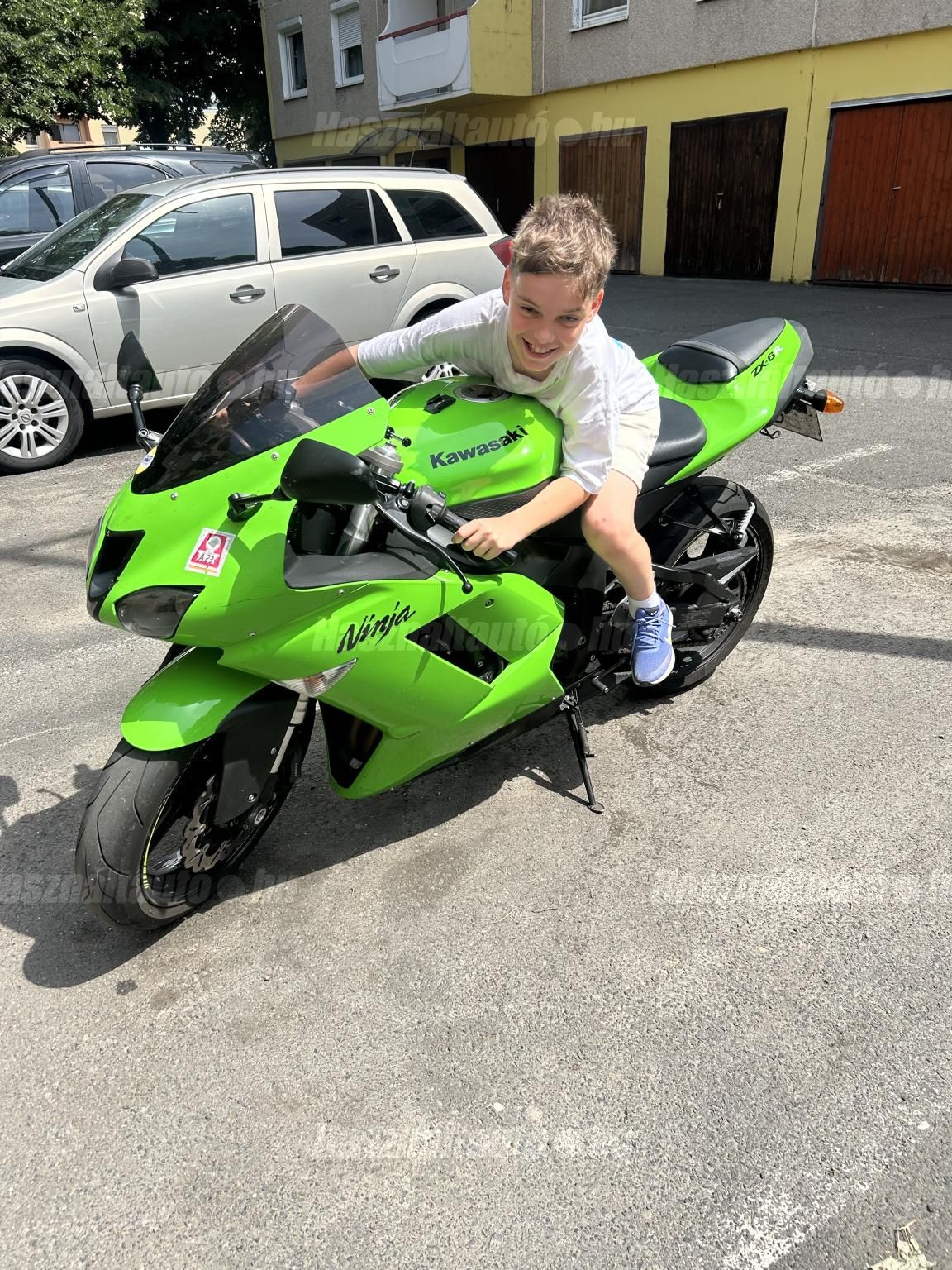 KAWASAKI ZX-6R (NINJA) 2007/10 - 1