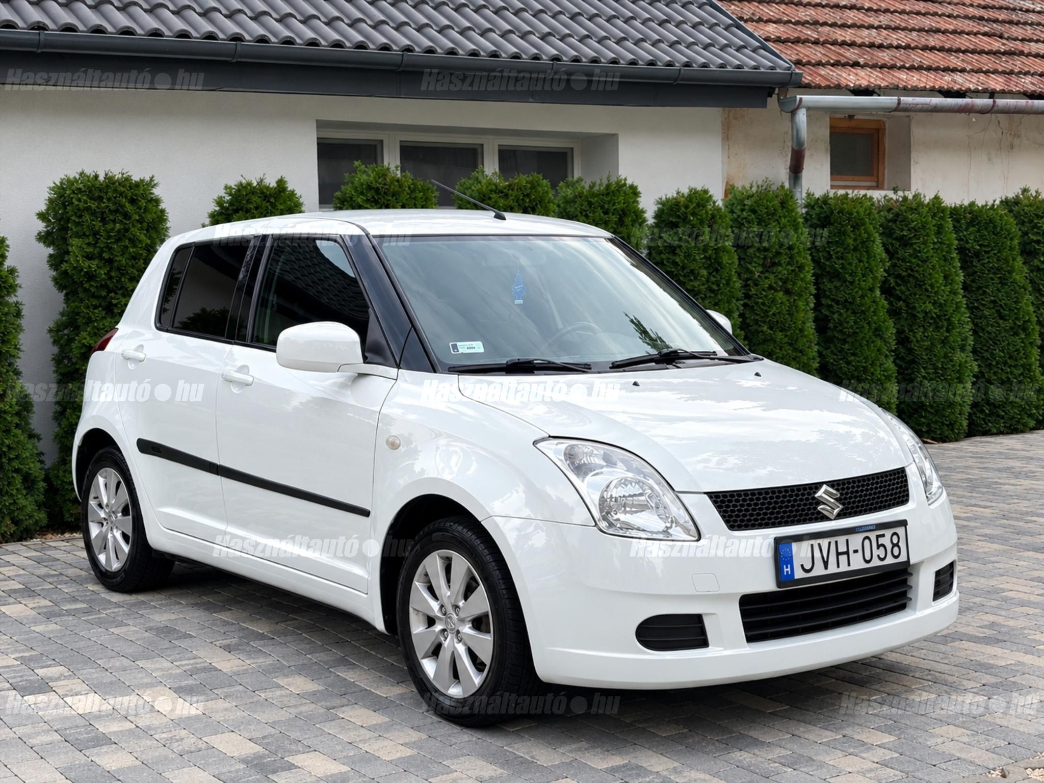 SUZUKI SWIFT 2005/4 - 1