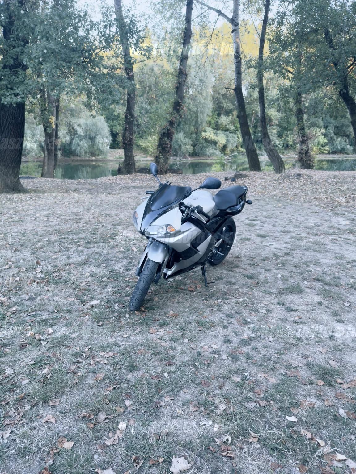 YAMAHA TZR 50 2005/10 - 1