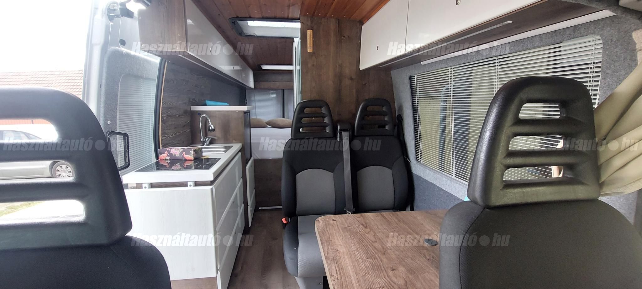IVECO 2012/10 - 1