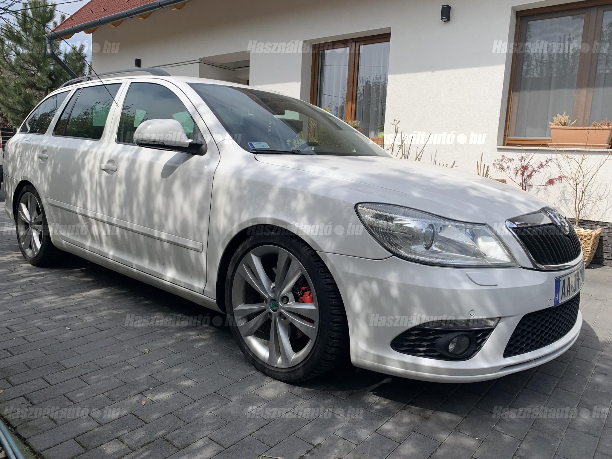 SKODA OCTAVIA 2012/4 - 1