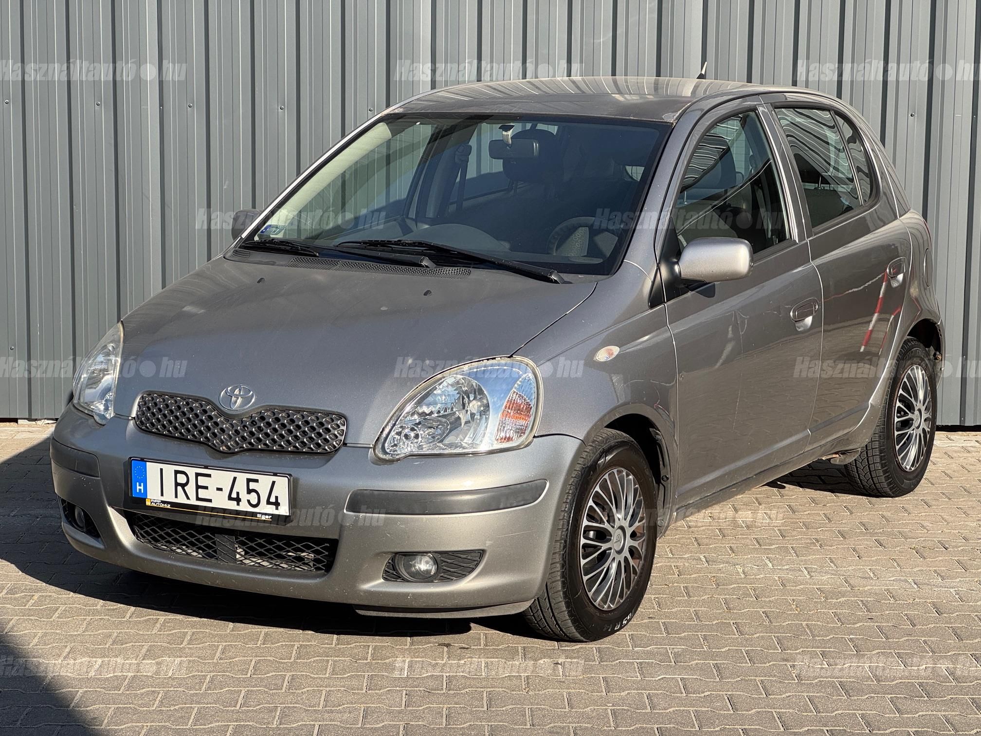 TOYOTA YARIS 2003/10 - 1
