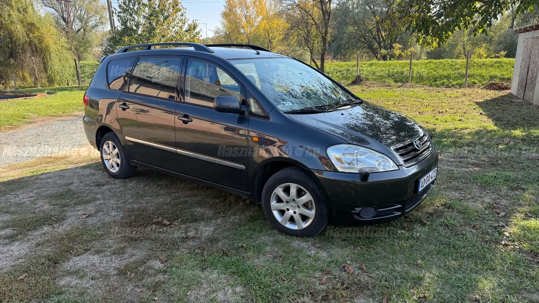 TOYOTA AVENSIS VERSO 2003/2 - 1