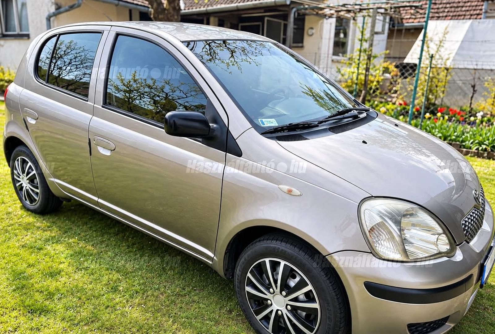 TOYOTA YARIS 2005/8 - 1