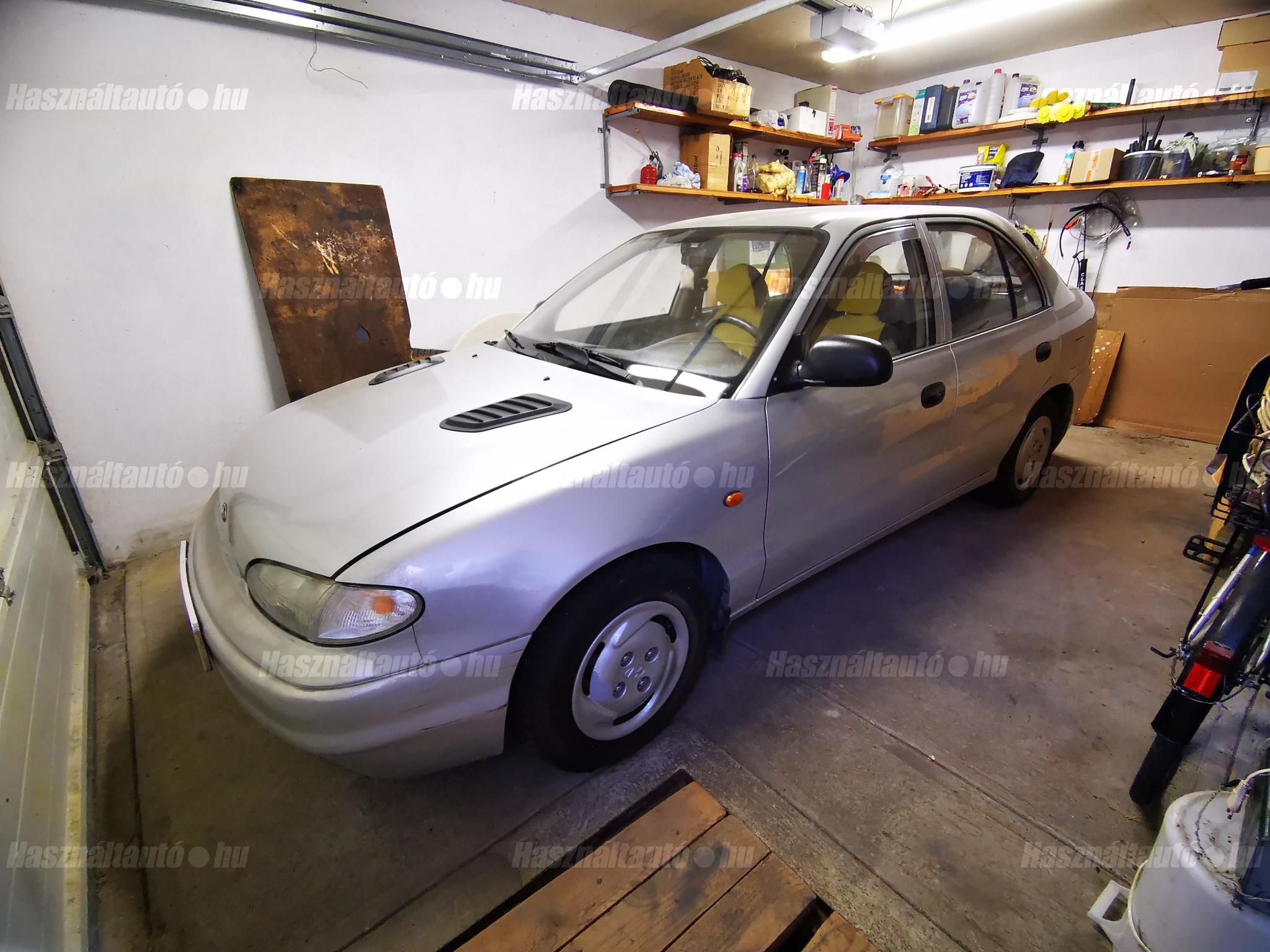 HYUNDAI ACCENT 1996/10 - 1