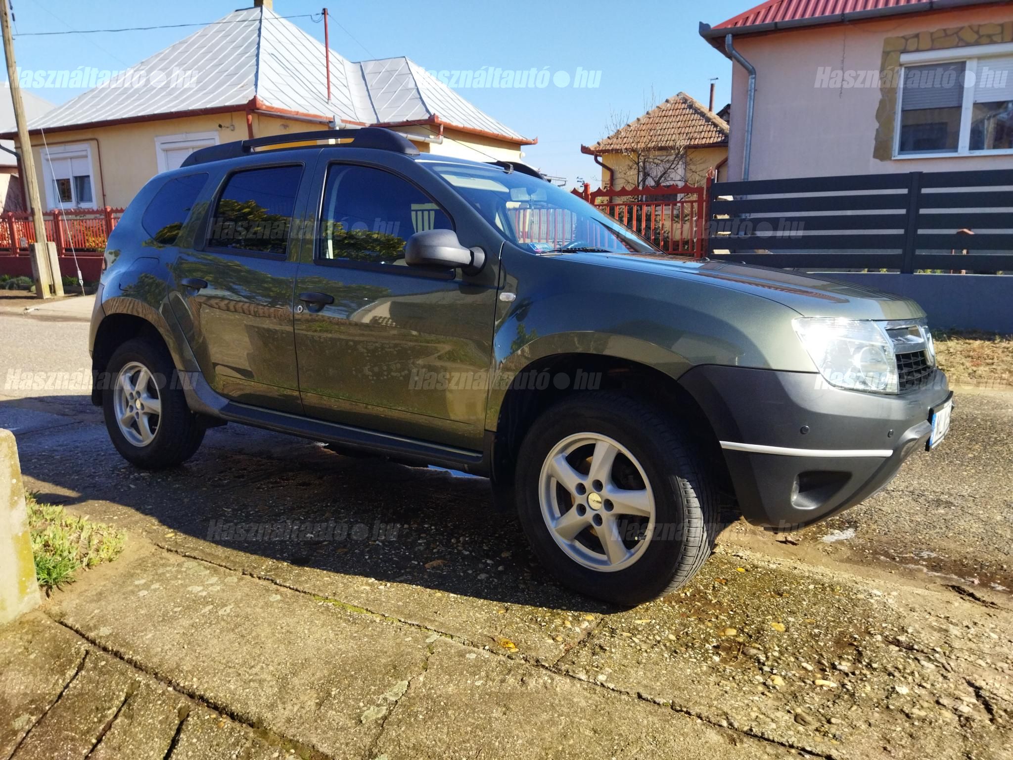 DACIA DUSTER 2013/8 - 1