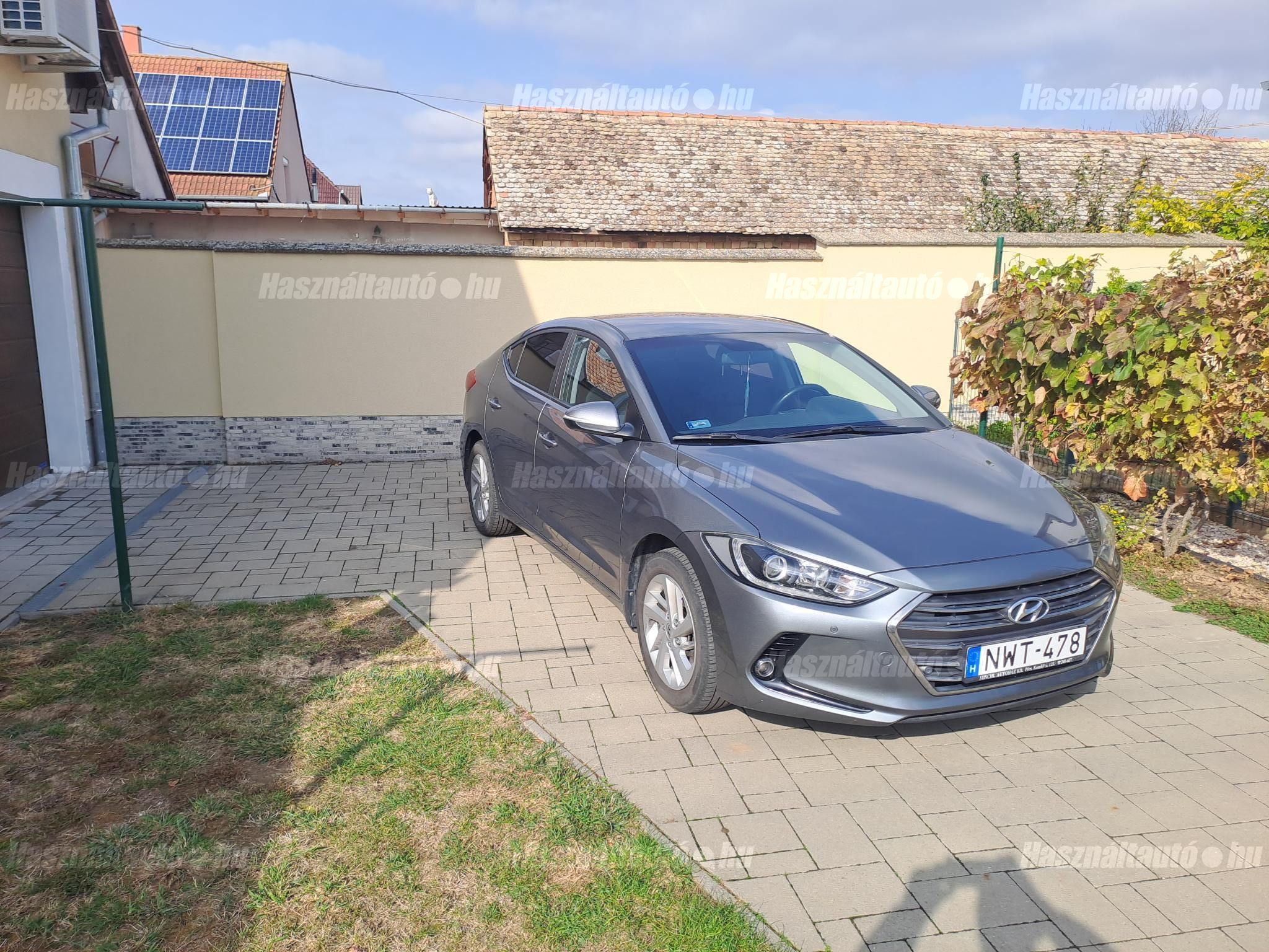 HYUNDAI ELANTRA 2016/10 - 1