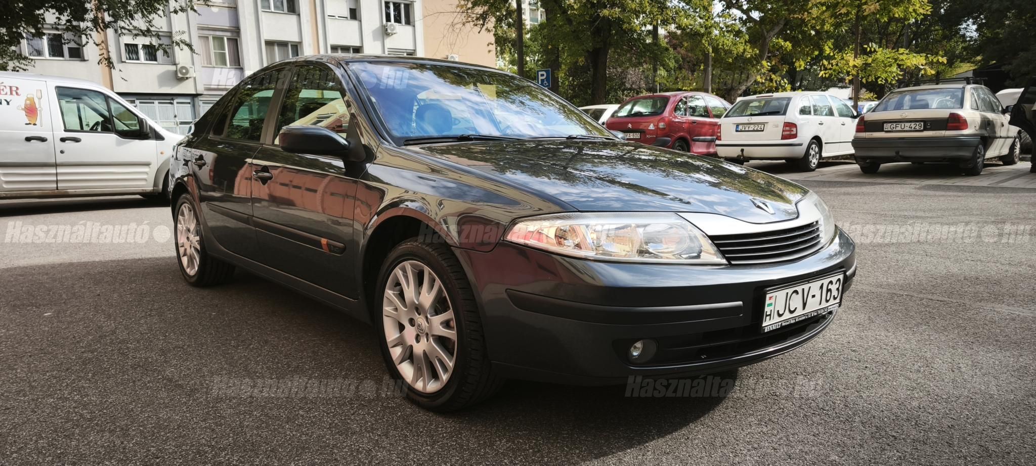 RENAULT LAGUNA 2004/12 - 1