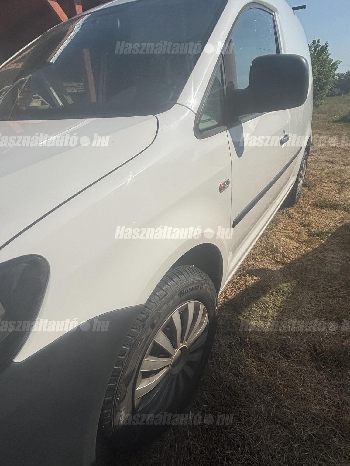 VOLKSWAGEN CADDY 2012 - 1