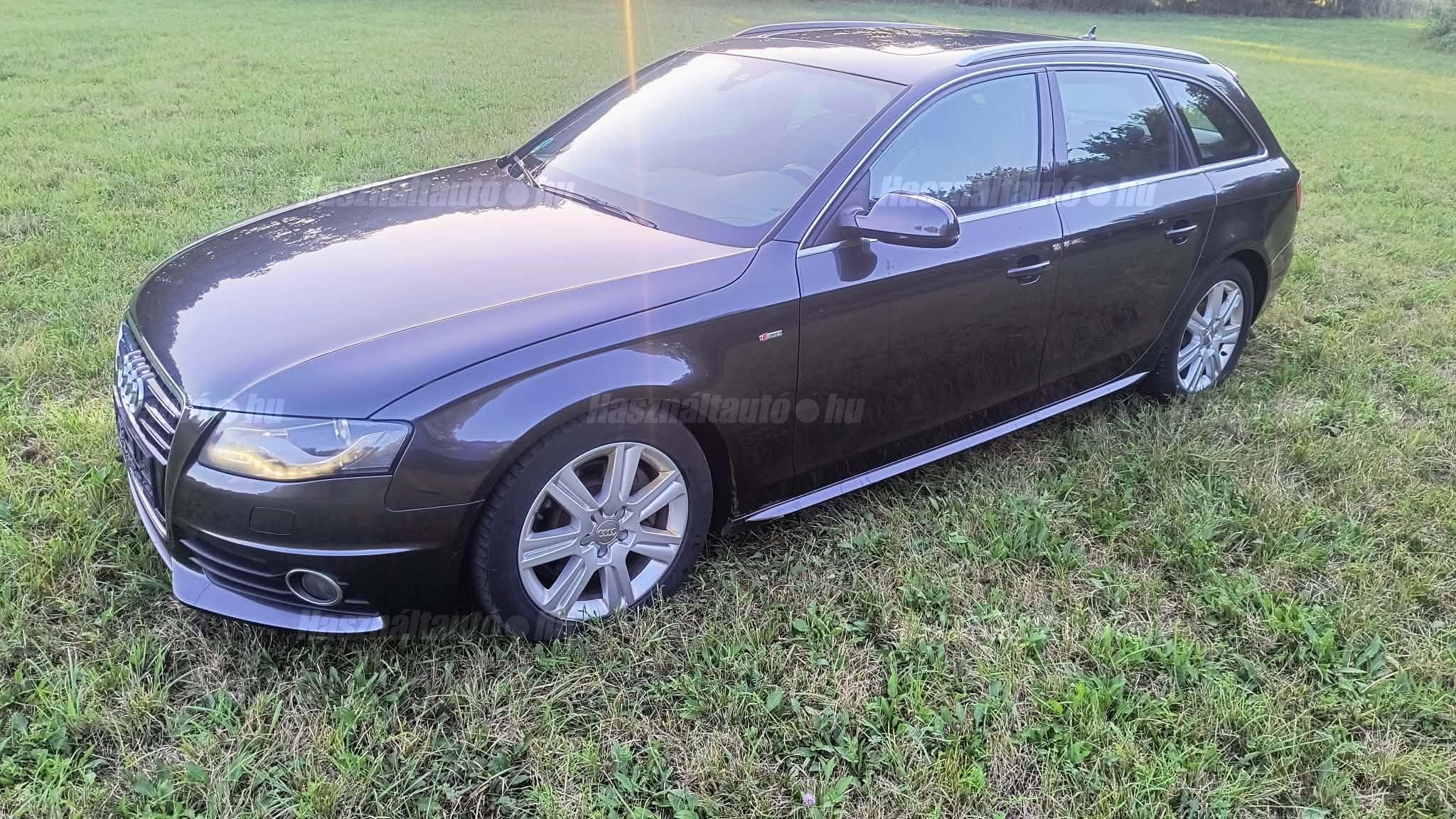 AUDI A4 2011 - 1