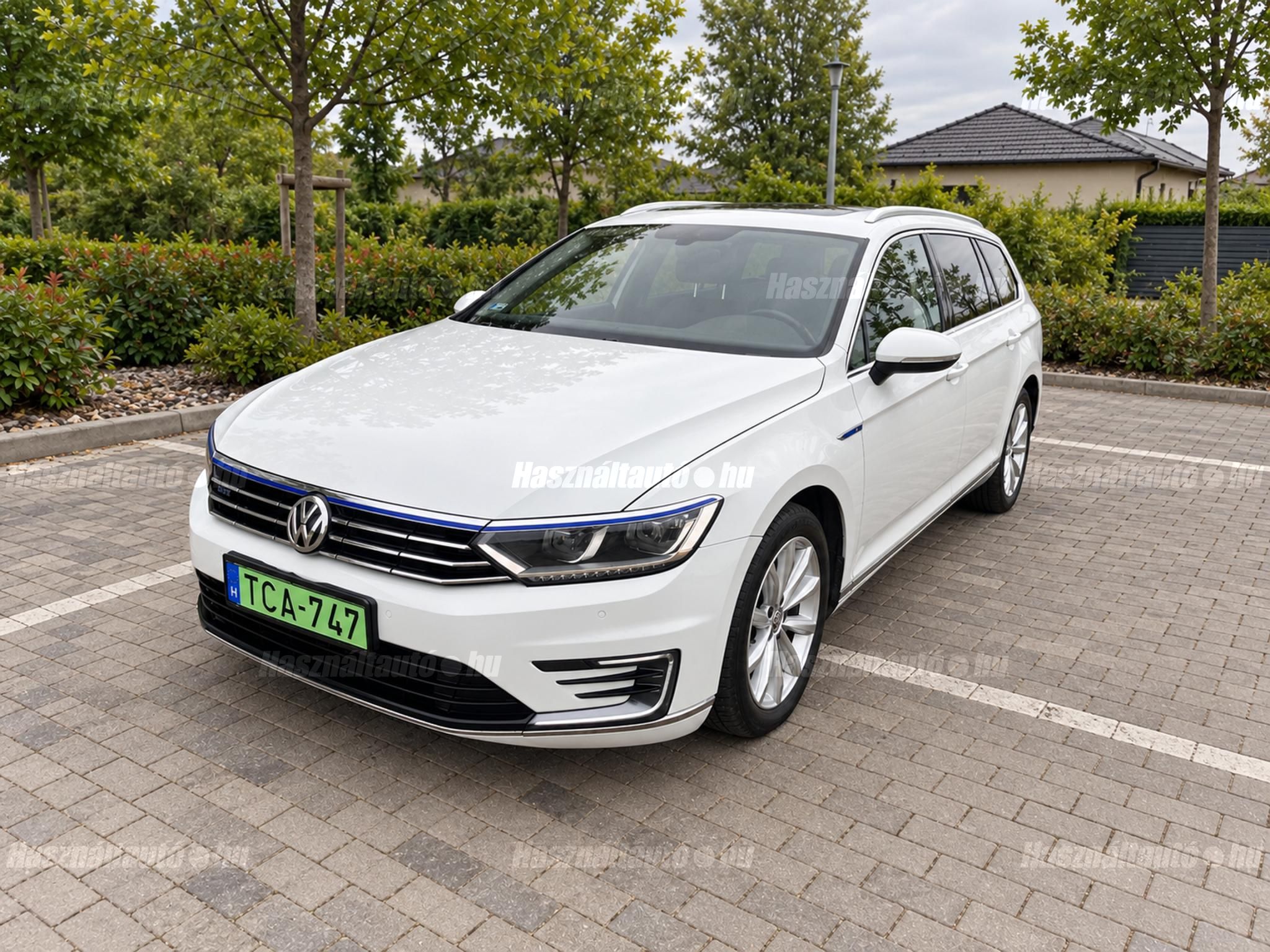 VOLKSWAGEN PASSAT VIII 2016/12 - 1