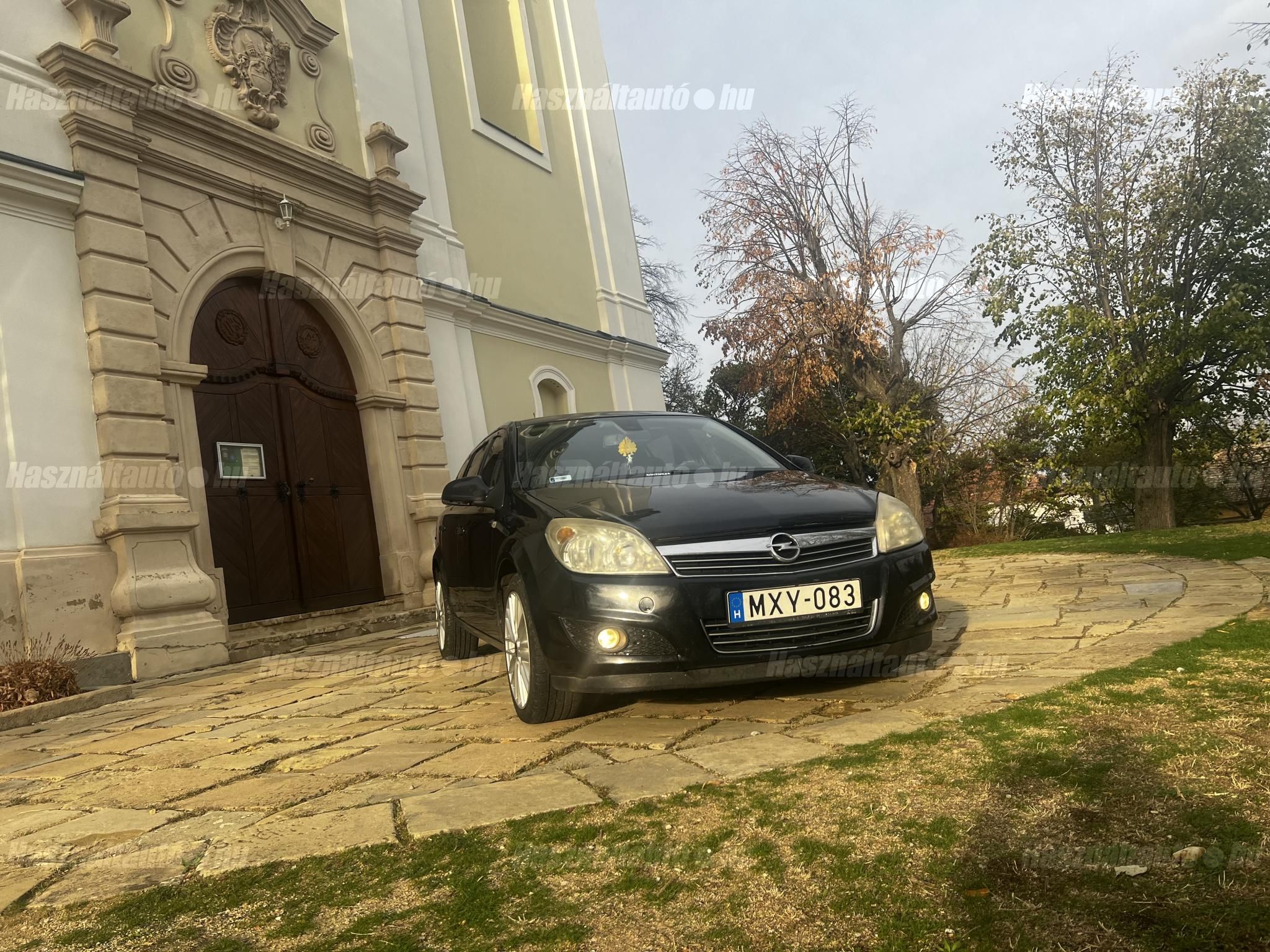 OPEL ASTRA H 2009/4 - 1