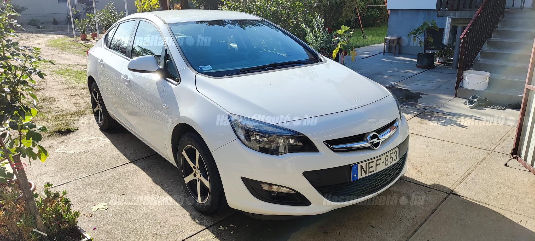 OPEL ASTRA J 2015/5 - 1