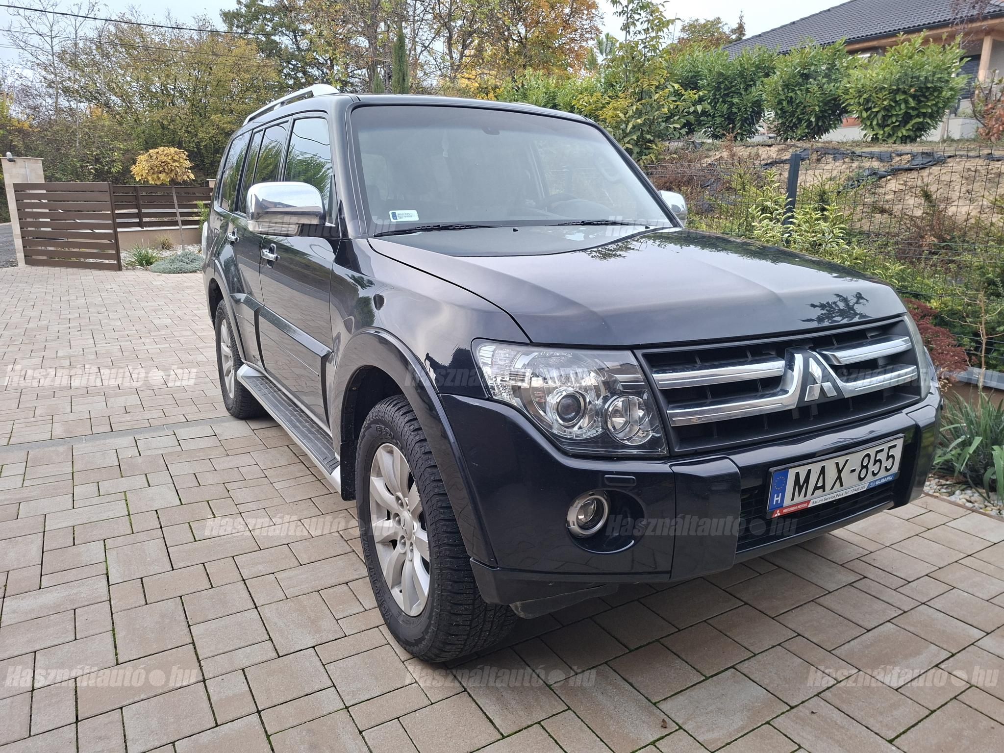 MITSUBISHI PAJERO 2010 - 1
