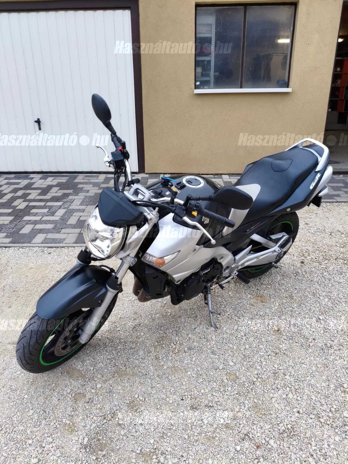 SUZUKI GSR 600 2006/3 - 1