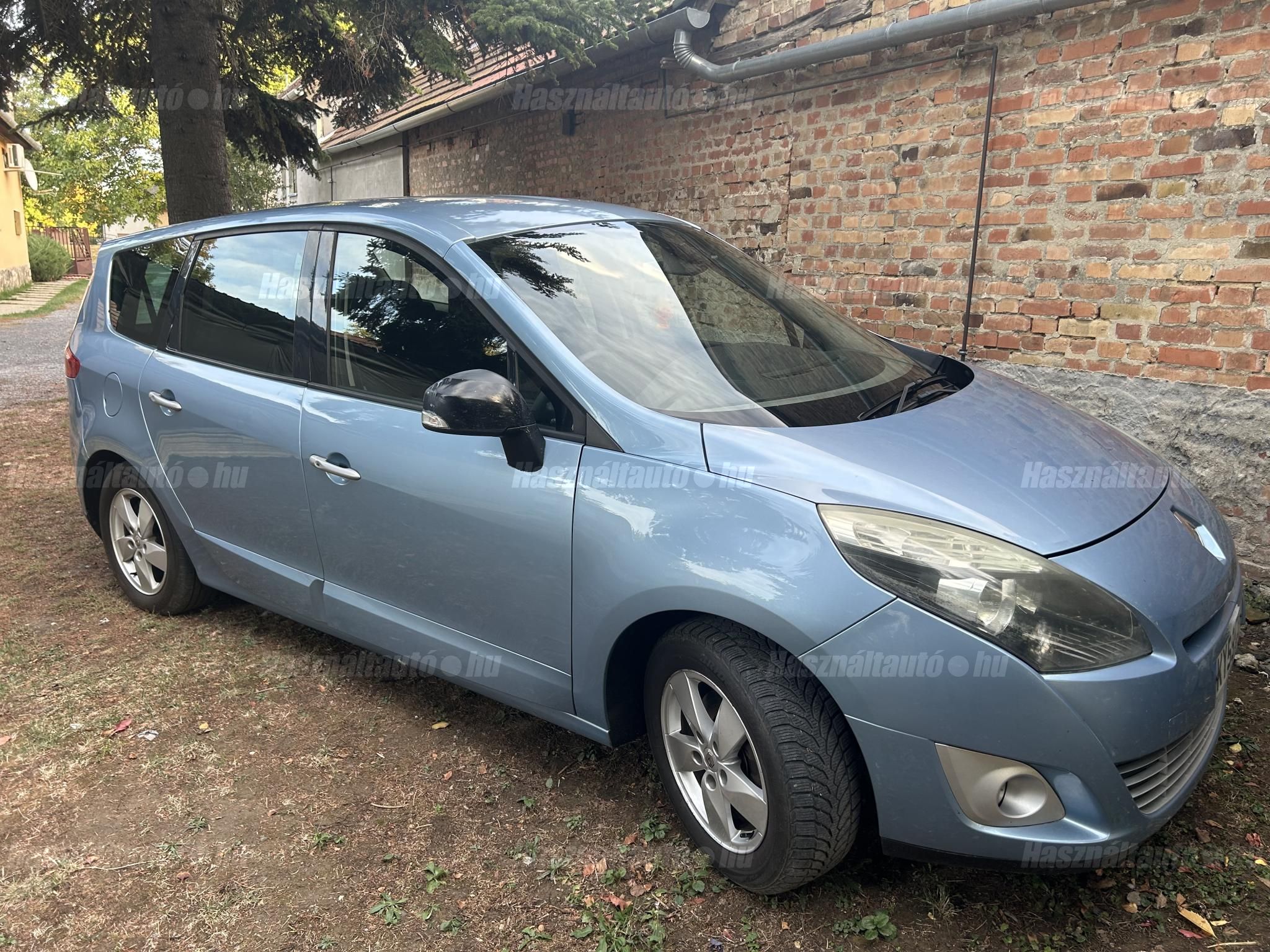 RENAULT GRAND SCENIC 2009/10 - 1