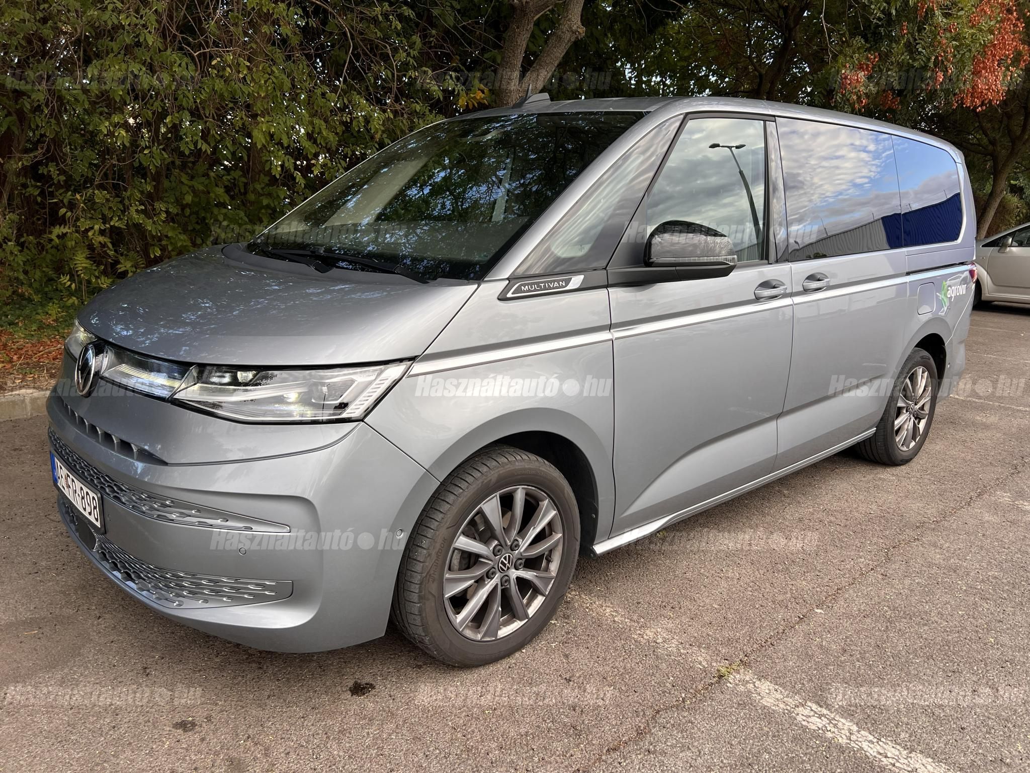 VOLKSWAGEN MULTIVAN 2023/10 - 1