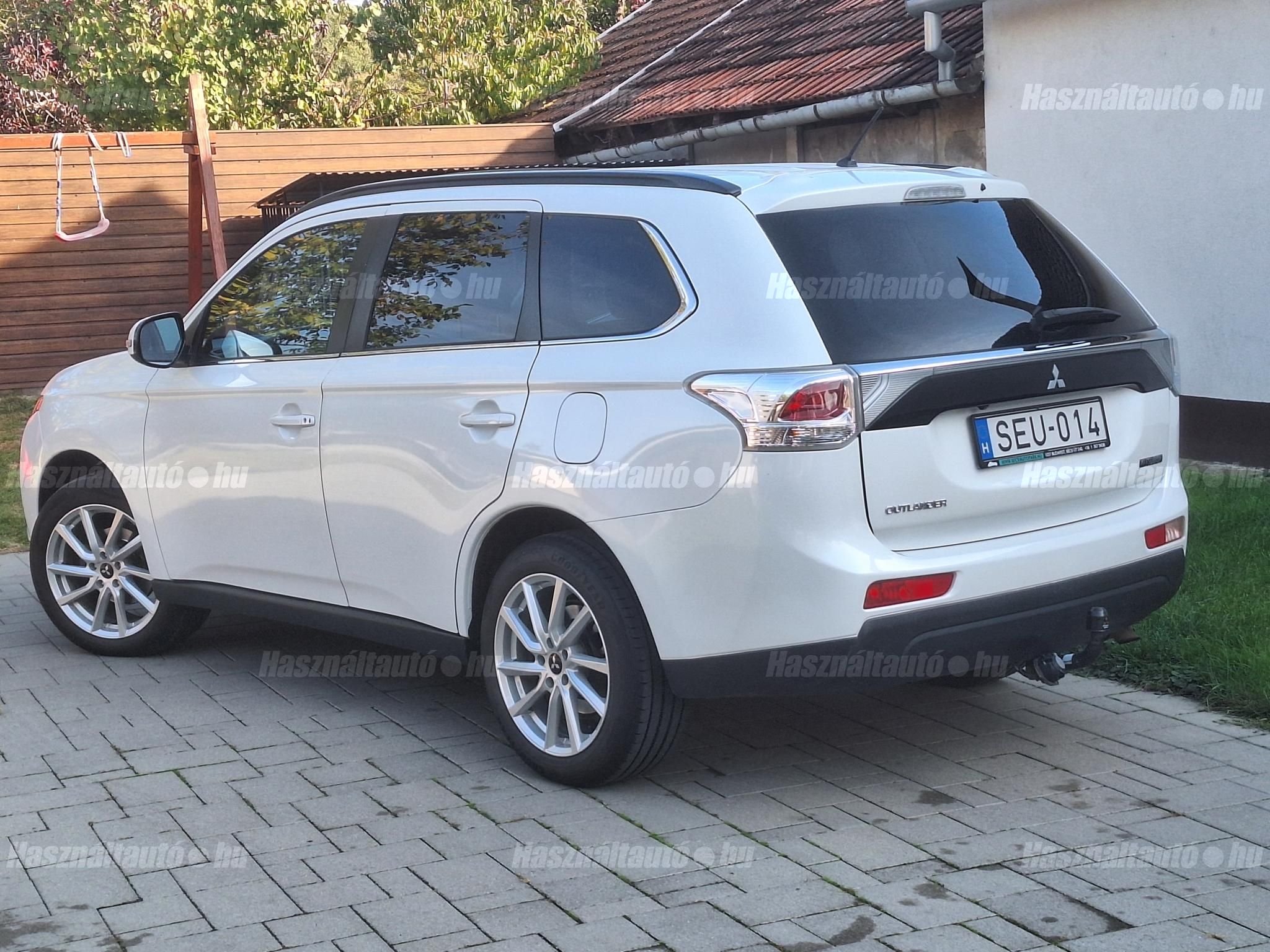 MITSUBISHI OUTLANDER 2014/5 - 1