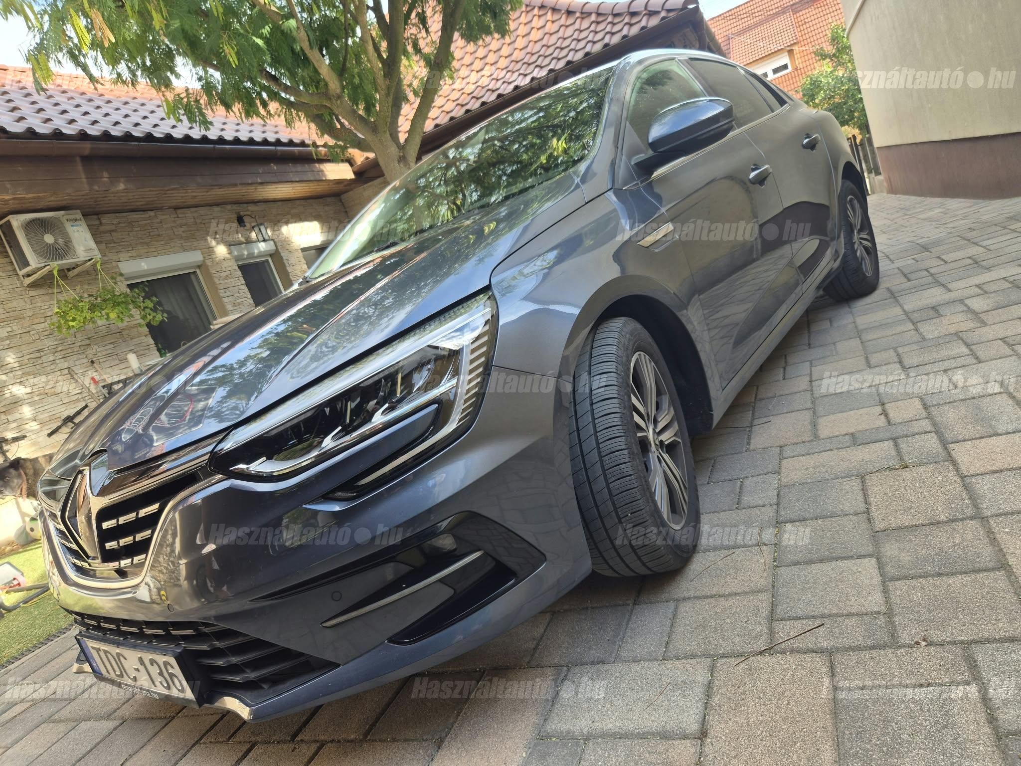 RENAULT MEGANE 2022/3 - 1