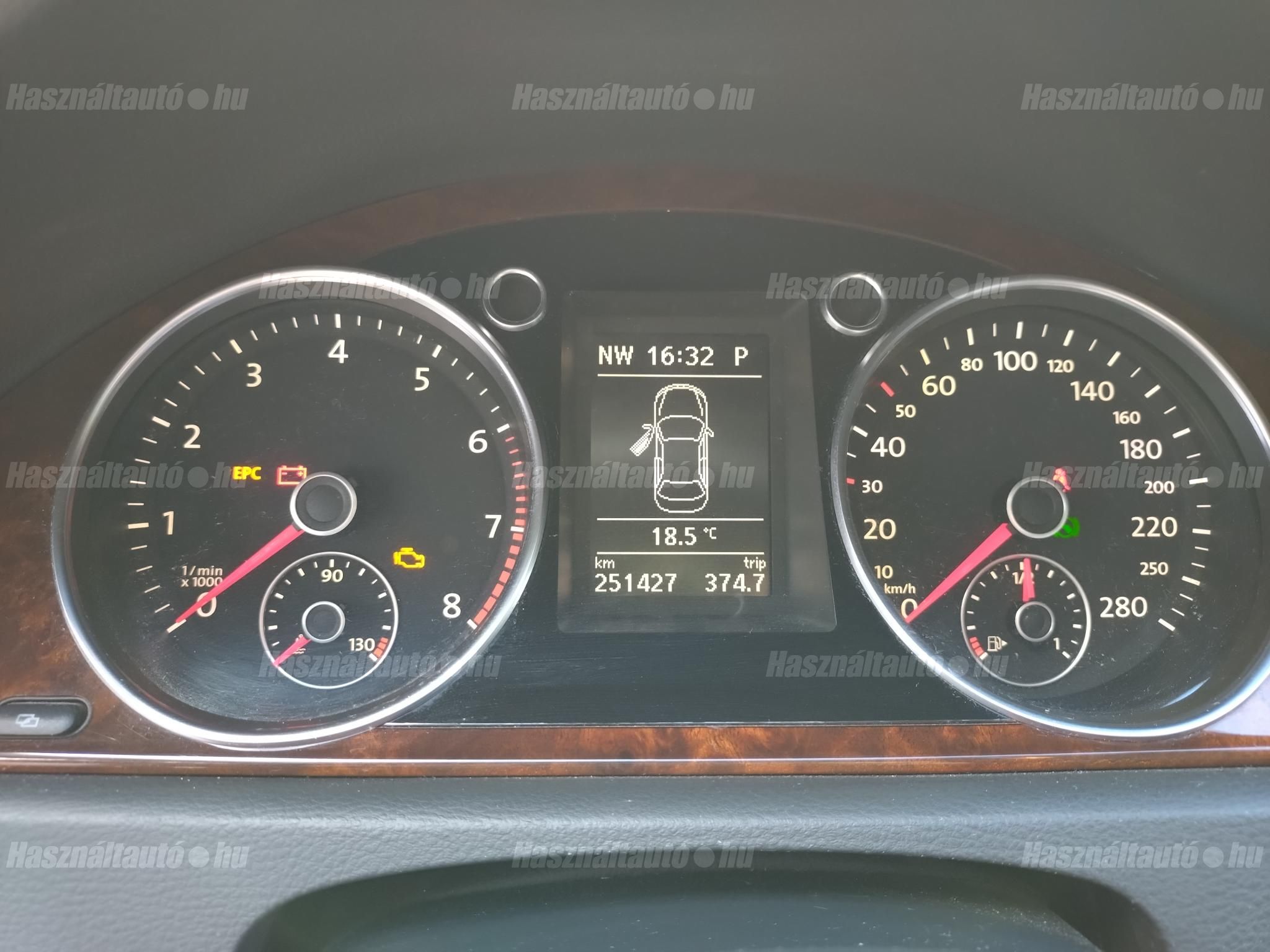 VOLKSWAGEN PASSAT CC 2011 - 1