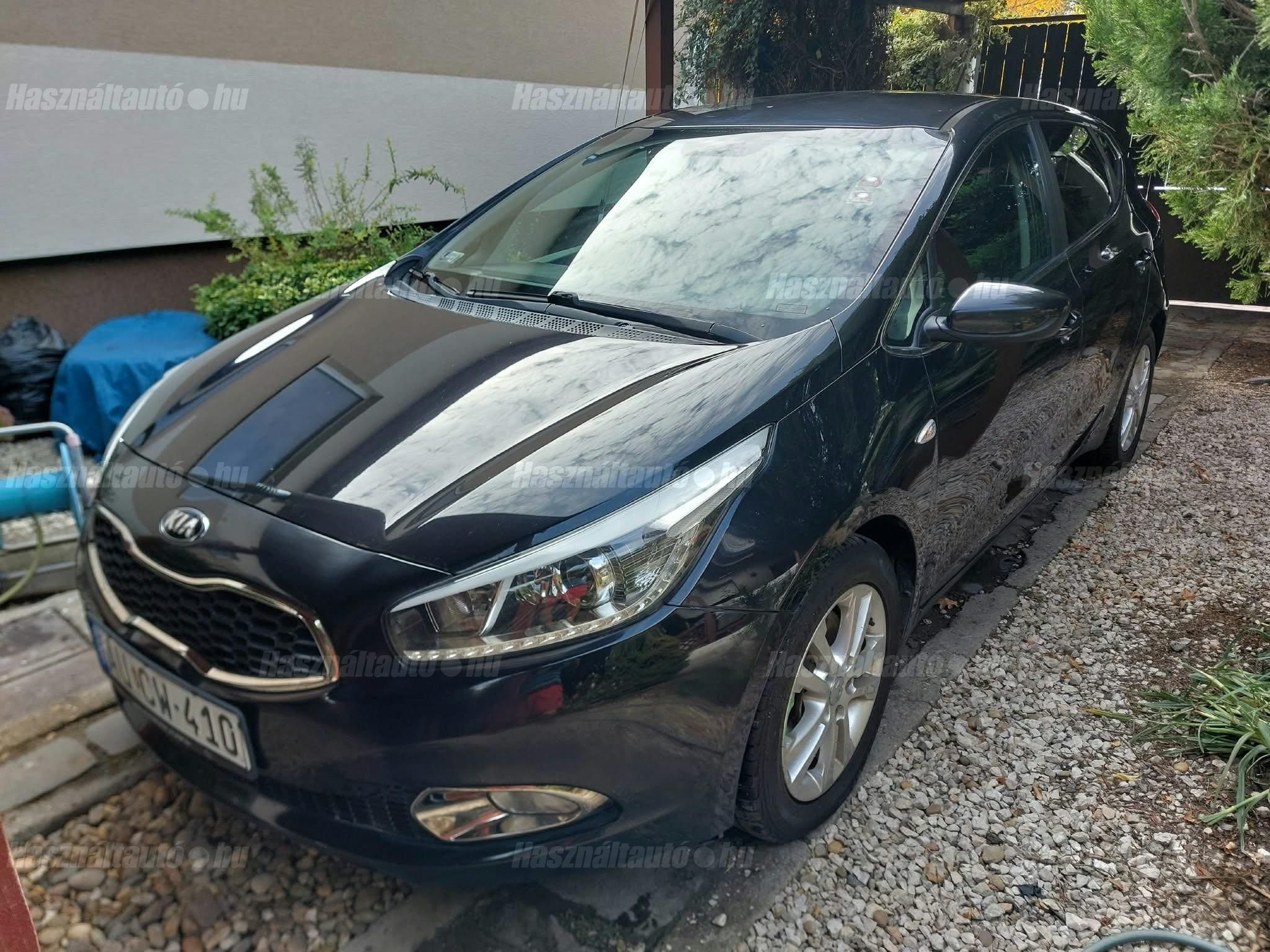 KIA CEE'D 2014/5 - 1